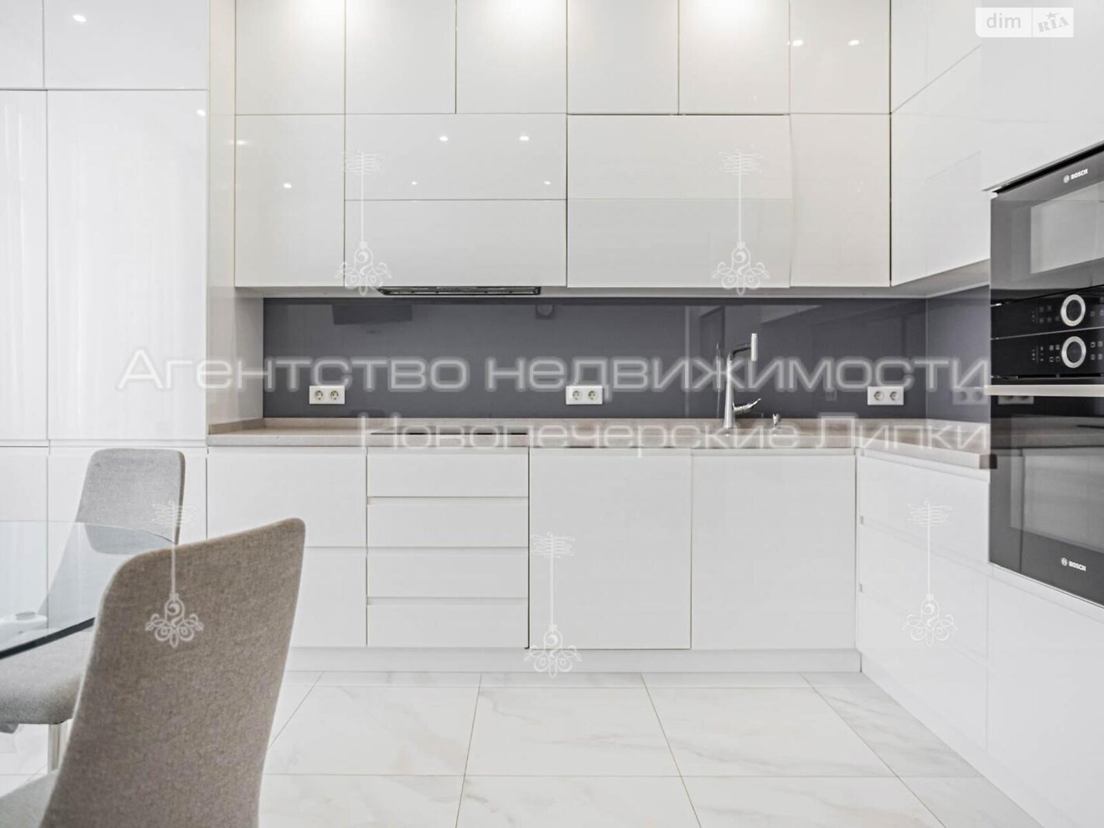 трехкомнатная квартира в Киеве, район Печерский, на ул. Андрея Верхогляда 20 в аренду на долгий срок помесячно фото 1 трехкомнатная квартира в Киеве, район Печерский, на ул. Андрея Верхогляда 20 в аренду на долгий срок помесячно фото 1