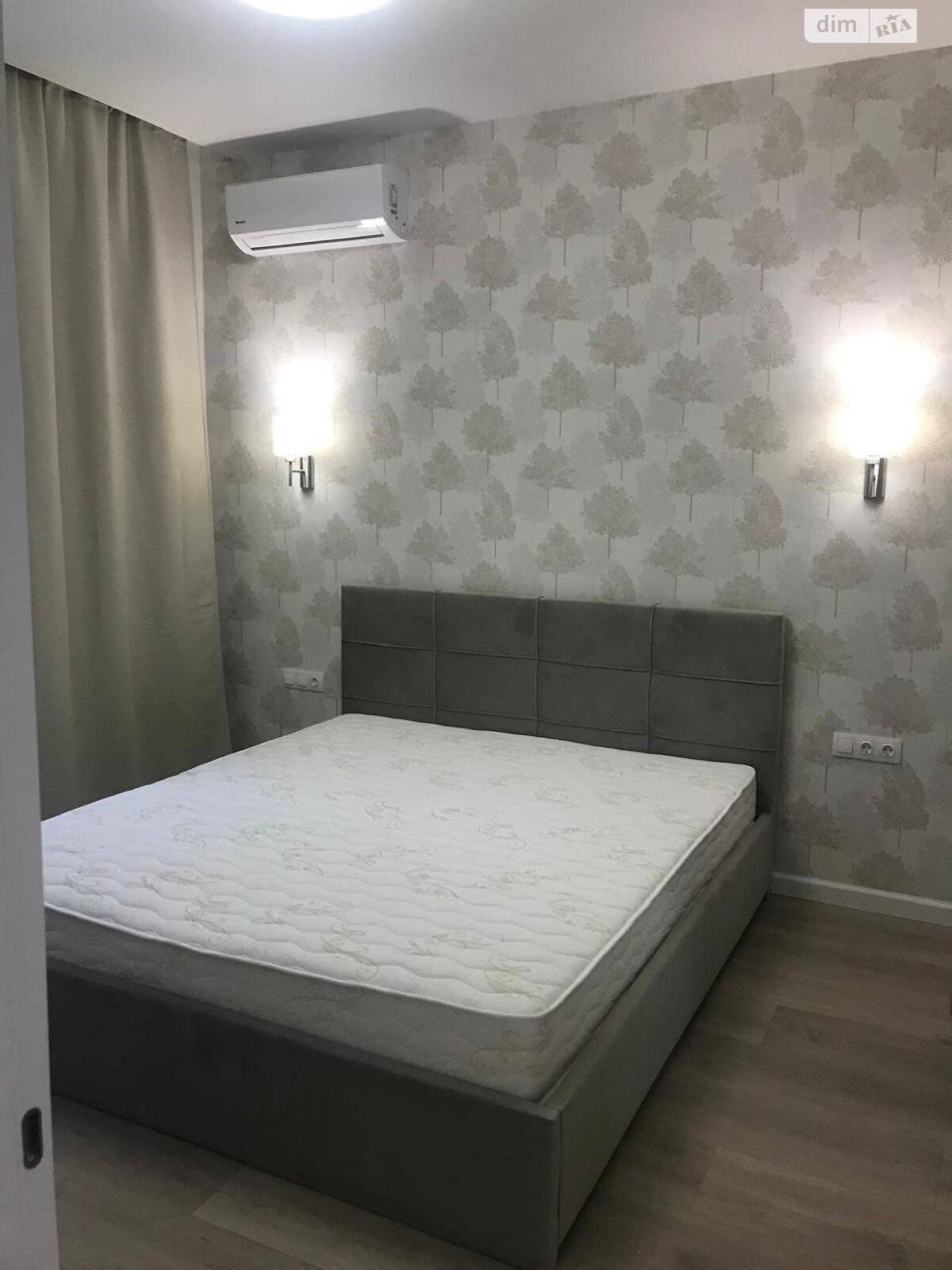 однокімнатна квартира в Києві, район Печерський, на вул. Андрія Верхогляда 15Б в довготривалу оренду помісячно фото 1 однокімнатна квартира в Києві, район Печерський, на вул. Андрія Верхогляда 15Б в довготривалу оренду помісячно фото 1