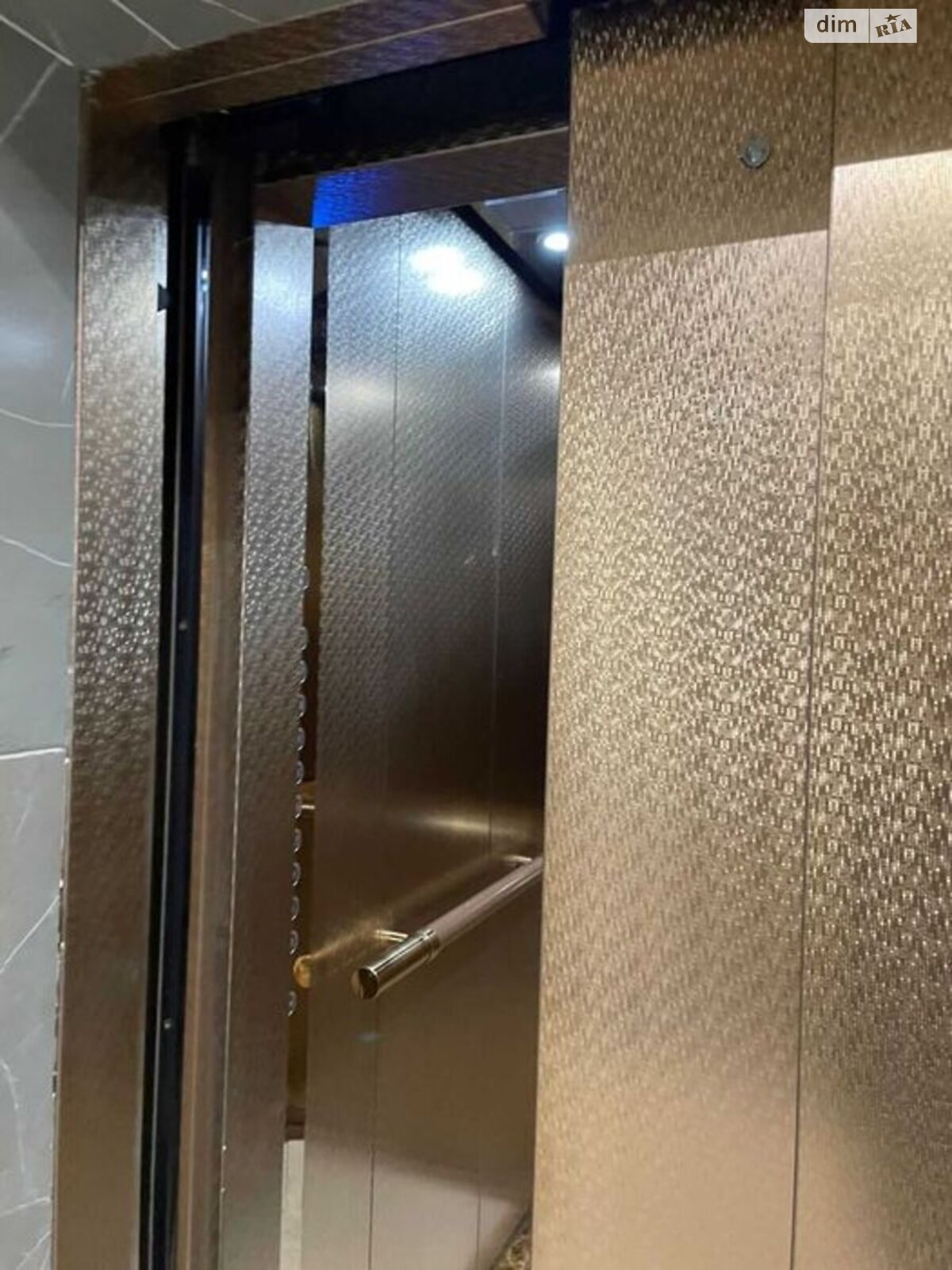 однокомнатная квартира в Киеве, район Печерский, на ул. Андрея Верхогляда 14А в аренду на долгий срок помесячно фото 1