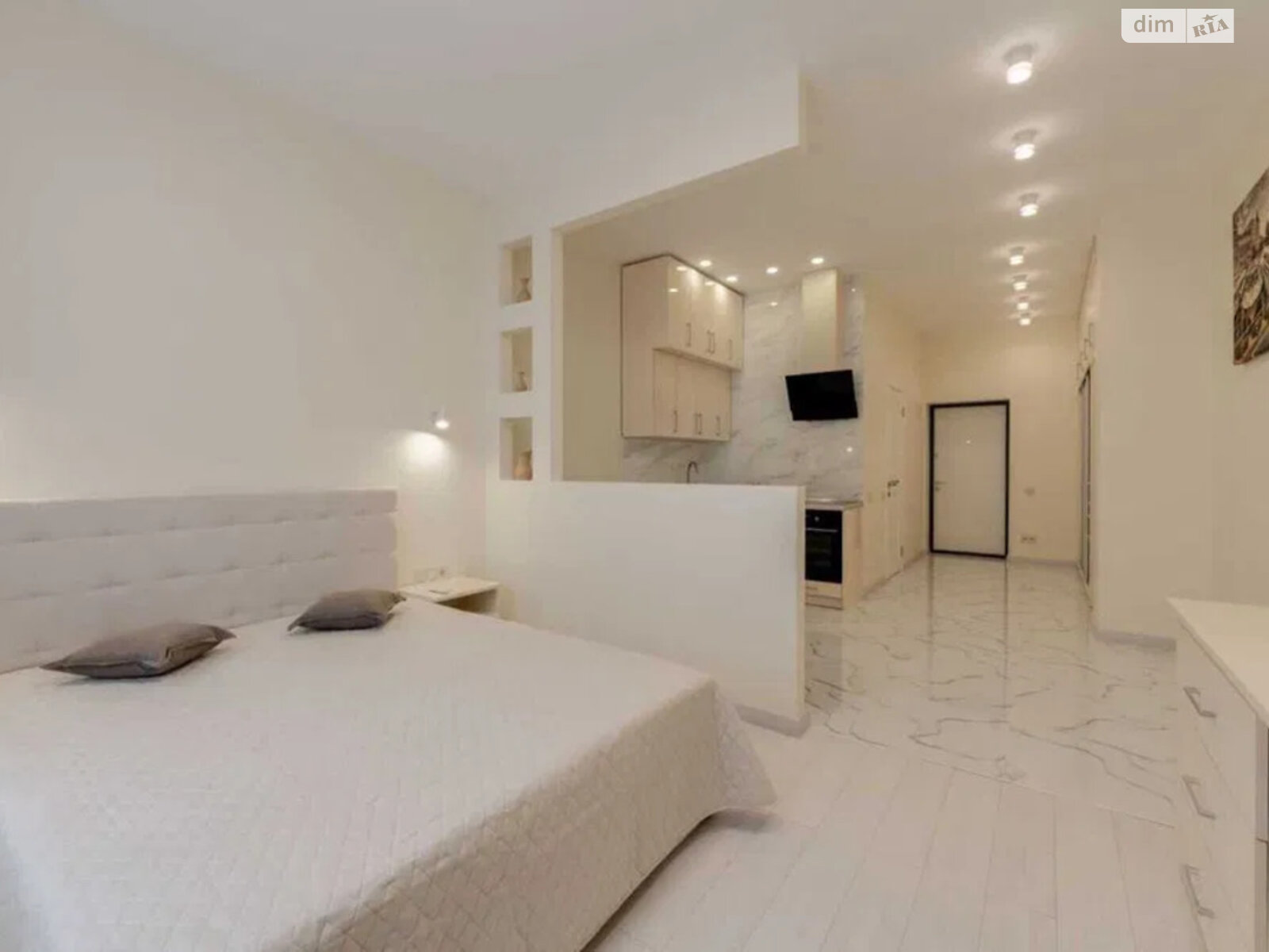 однокомнатная квартира в Киеве, район Печерский, на ул. Андрея Верхогляда 14А в аренду на долгий срок помесячно фото 1