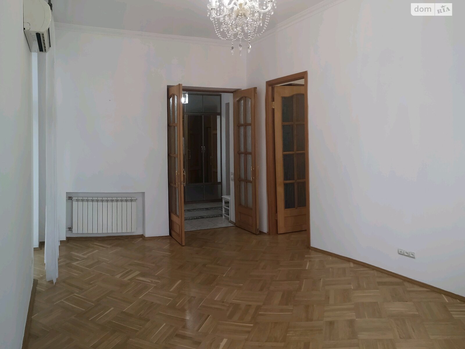 двухкомнатная квартира с мебелью в Киеве, район Печерский, на ул. Банковая 3 в аренду на долгий срок помесячно фото 1