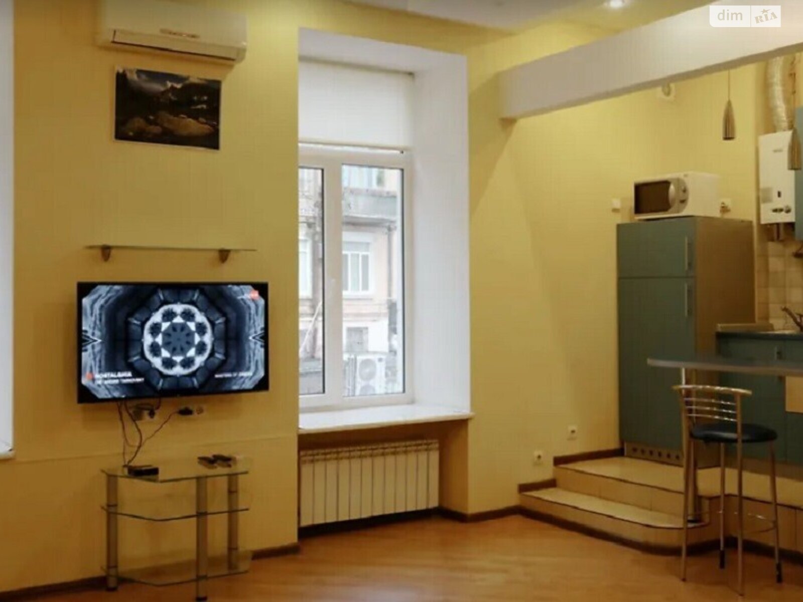 однокімнатна квартира в Києві, район Печерський, на вул. Басейна 3 в довготривалу оренду помісячно фото 1 однокімнатна квартира в Києві, район Печерський, на вул. Басейна 3 в довготривалу оренду помісячно фото 1