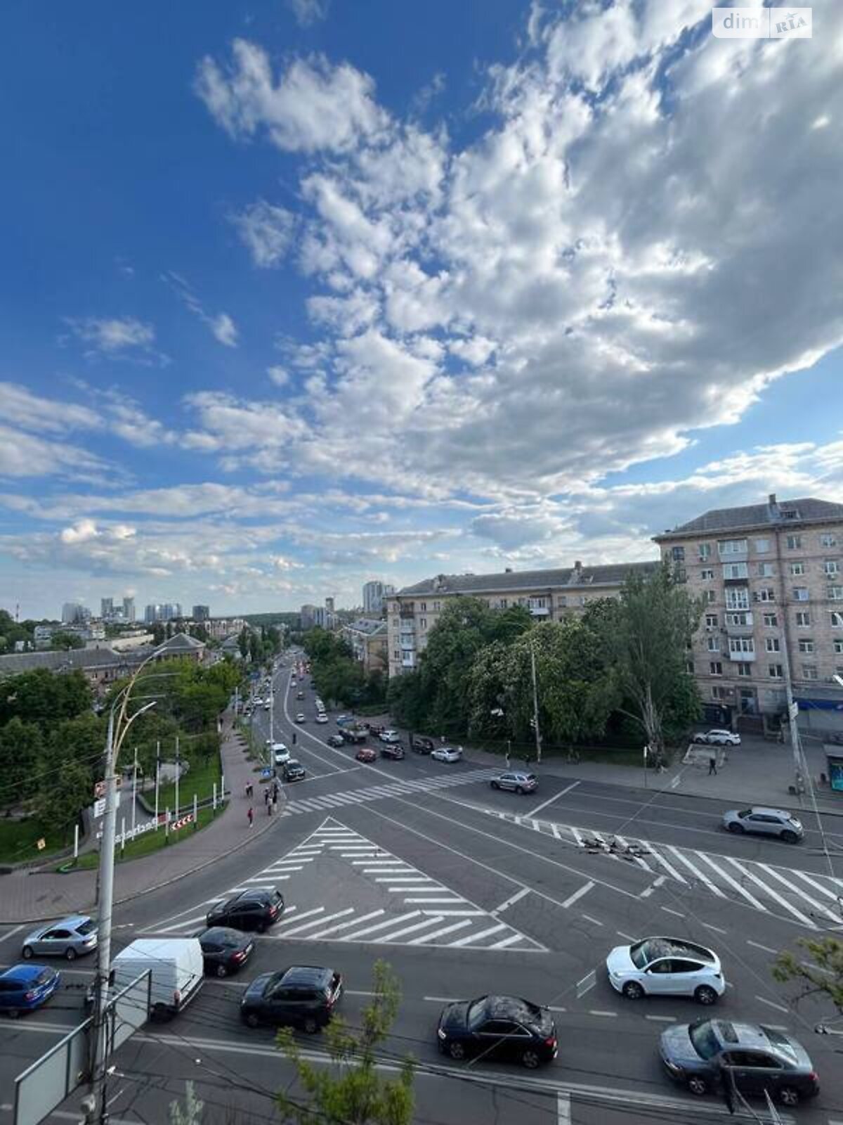 двухкомнатная квартира в Киеве, район Печерский, на ул. Бастионная 1/36 в аренду на долгий срок помесячно фото 1 двухкомнатная квартира в Киеве, район Печерский, на ул. Бастионная 1/36 в аренду на долгий срок помесячно фото 1