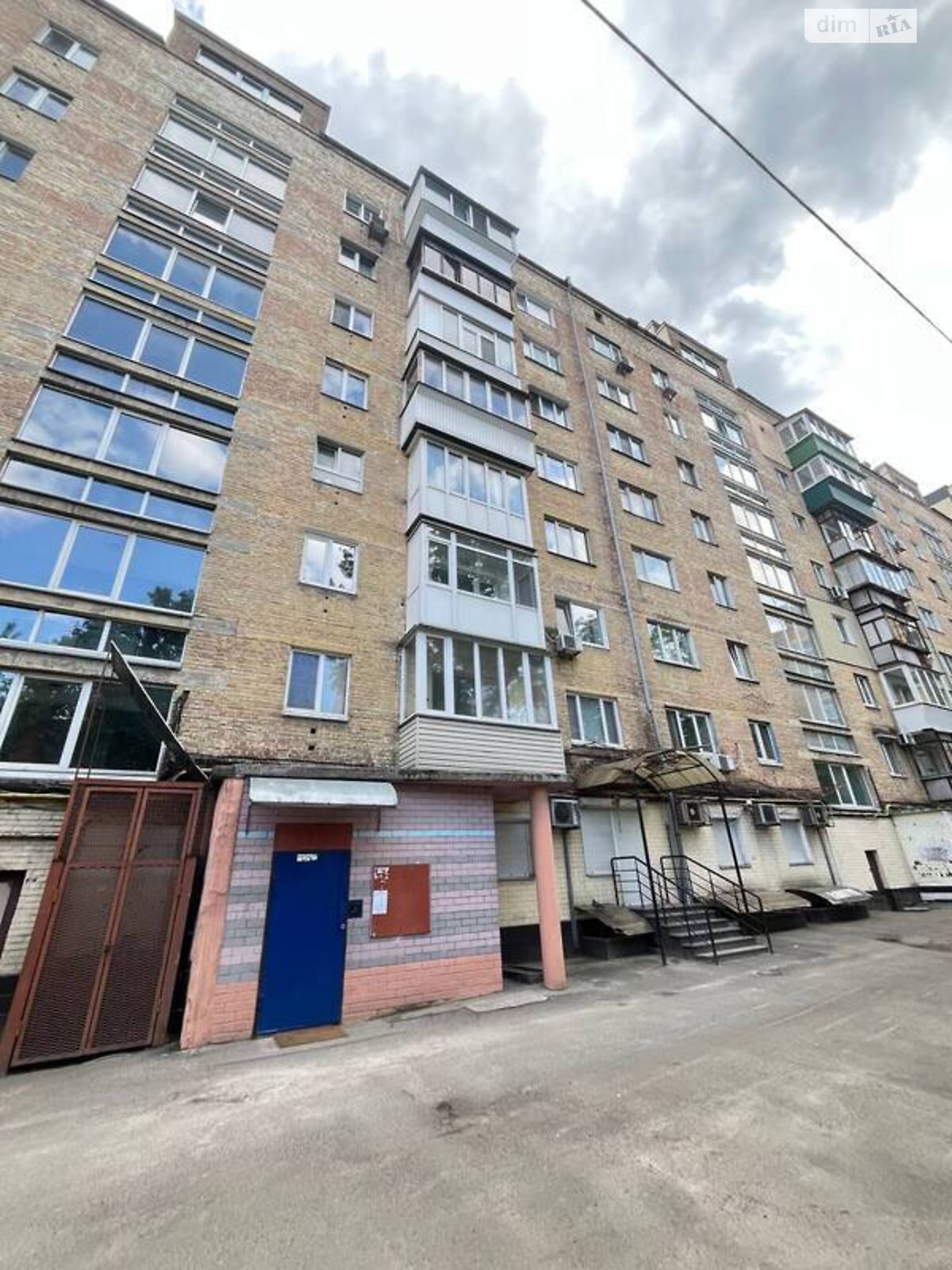 двухкомнатная квартира в Киеве, район Печерский, на ул. Бастионная 1/36 в аренду на долгий срок помесячно фото 1 двухкомнатная квартира в Киеве, район Печерский, на ул. Бастионная 1/36 в аренду на долгий срок помесячно фото 1