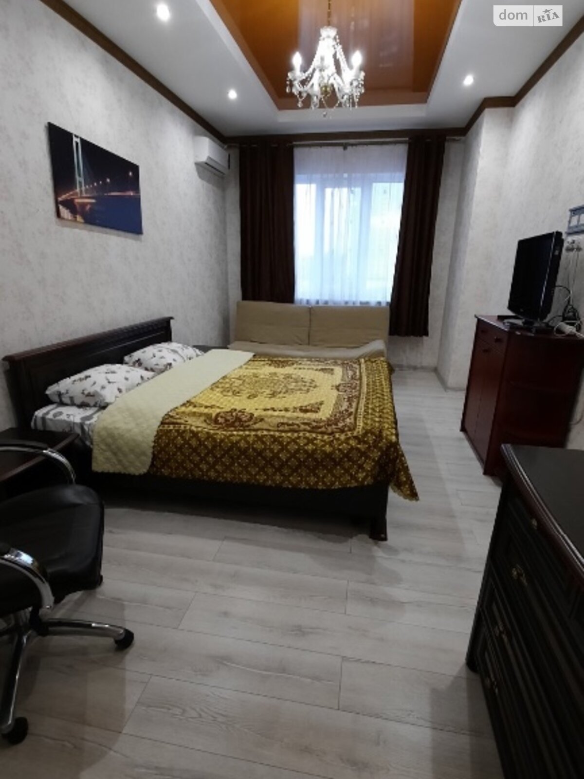 однокімнатна квартира з меблями в Києві, район Печерський, на вул. Андрія Верхогляда 2А в довготривалу оренду помісячно фото 1 однокімнатна квартира з меблями в Києві, район Печерський, на вул. Андрія Верхогляда 2А в довготривалу оренду помісячно фото 1