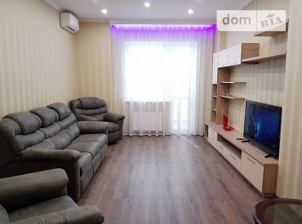 Долгосрочная аренда квартиры, 2 ком., Киев, р‑н. Печерский, ст.м. Дружбы народов, Драгомирова улица, дом 2а Долгосрочная аренда квартиры, 2 ком., Киев, р‑н. Печерский, ст.м. Дружбы народов, Драгомирова улица, дом 2а