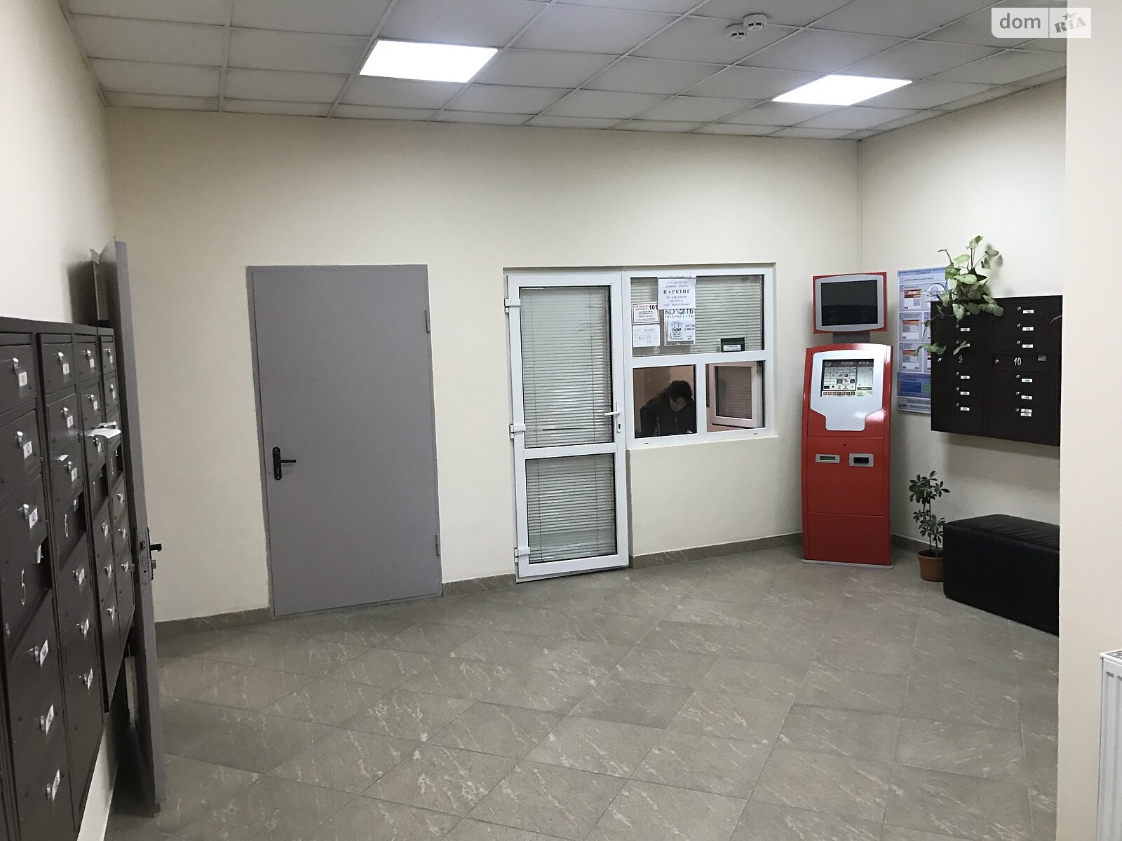 трехкомнатная квартира с ремонтом в Киеве, район Печерский, на бул. Леси Украинки 7А в аренду на долгий срок помесячно фото 1 трехкомнатная квартира с ремонтом в Киеве, район Печерский, на бул. Леси Украинки 7А в аренду на долгий срок помесячно фото 1