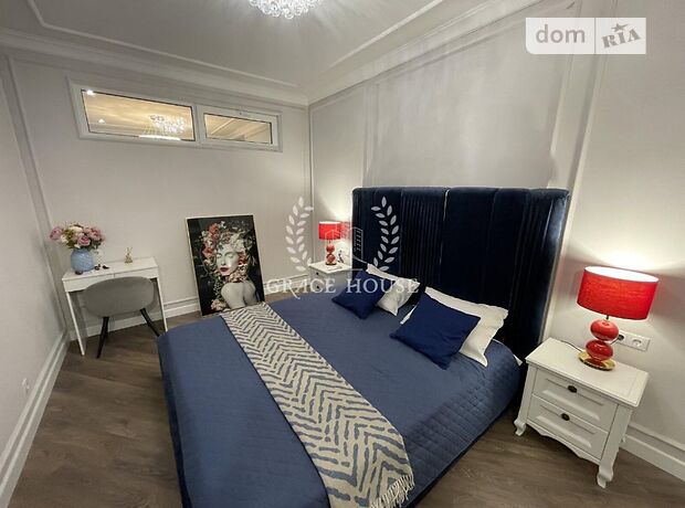 двухкомнатная квартира с мебелью в Киеве, район Печерский, на узвоз Кловский 7 в аренду на долгий срок помесячно фото 1