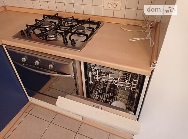трикімнатна квартира з ремонтом в Києві, район Печерський, на вул. Хрещатик 15 в довготривалу оренду помісячно фото 1 трикімнатна квартира з ремонтом в Києві, район Печерський, на вул. Хрещатик 15 в довготривалу оренду помісячно фото 1