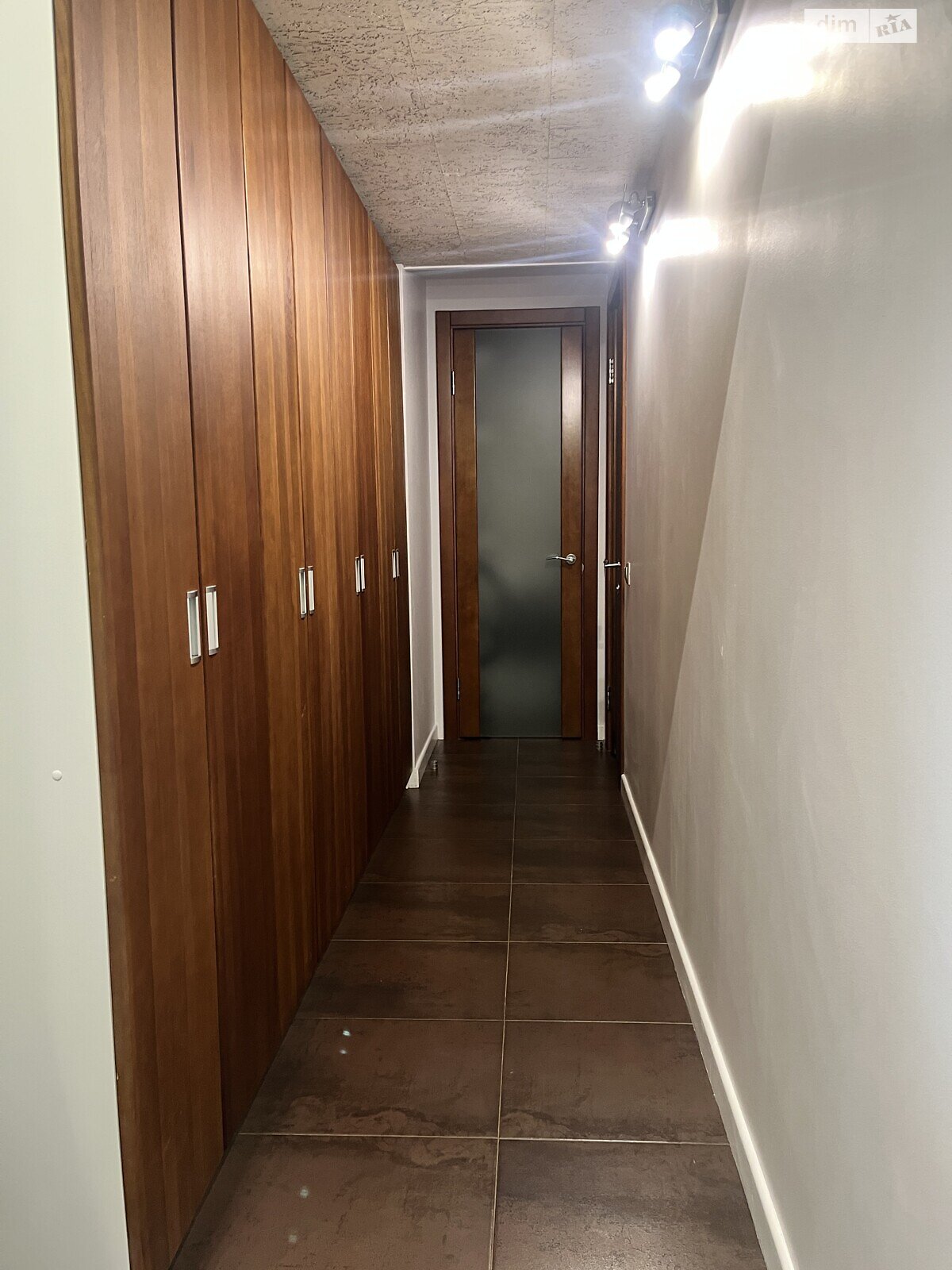 однокімнатна квартира в Києві, район Печерський, на вул. Круглоуніверситетська 14 в довготривалу оренду помісячно фото 1 однокімнатна квартира в Києві, район Печерський, на вул. Круглоуніверситетська 14 в довготривалу оренду помісячно фото 1