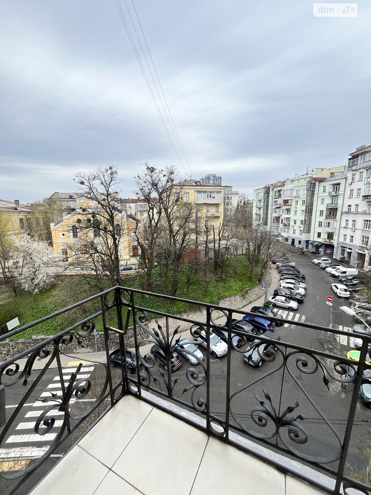 однокімнатна квартира в Києві, район Печерський, на вул. Круглоуніверситетська 14 в довготривалу оренду помісячно фото 1 однокімнатна квартира в Києві, район Печерський, на вул. Круглоуніверситетська 14 в довготривалу оренду помісячно фото 1