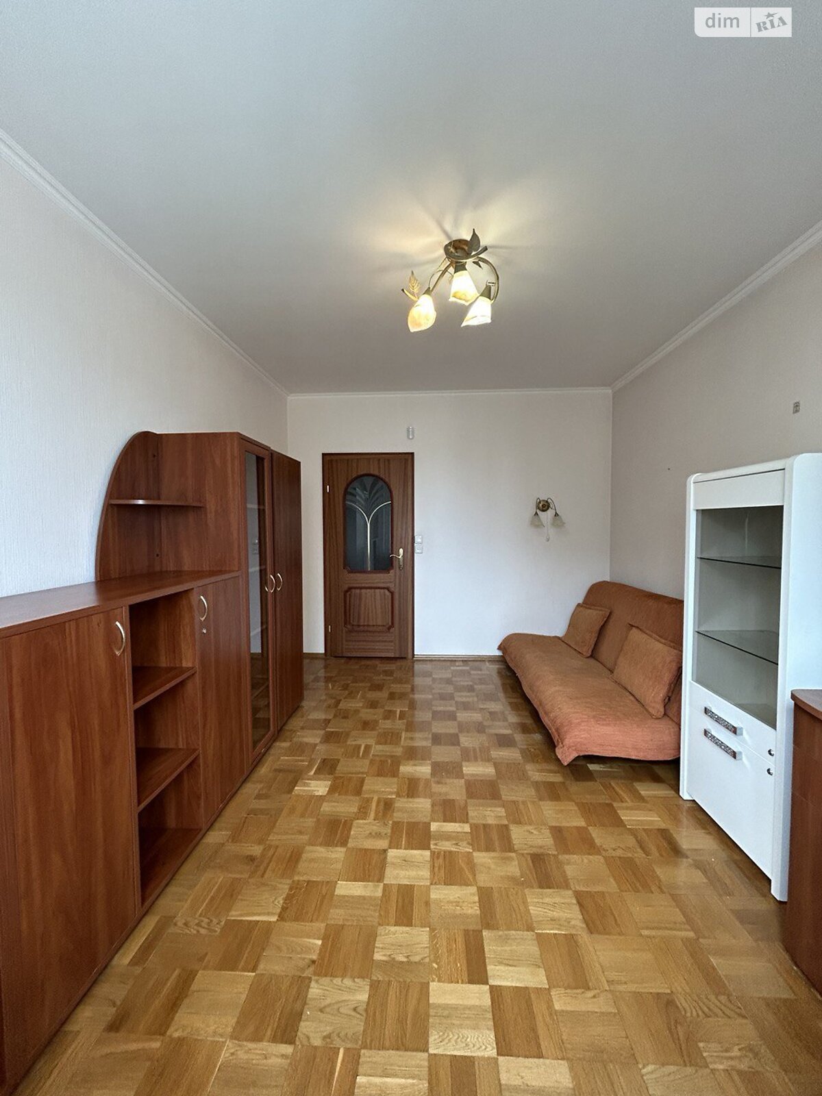 трехкомнатная квартира в Киеве, район Печерский, на бул. Леси Украинки 21 в аренду на долгий срок помесячно фото 1 трехкомнатная квартира в Киеве, район Печерский, на бул. Леси Украинки 21 в аренду на долгий срок помесячно фото 1