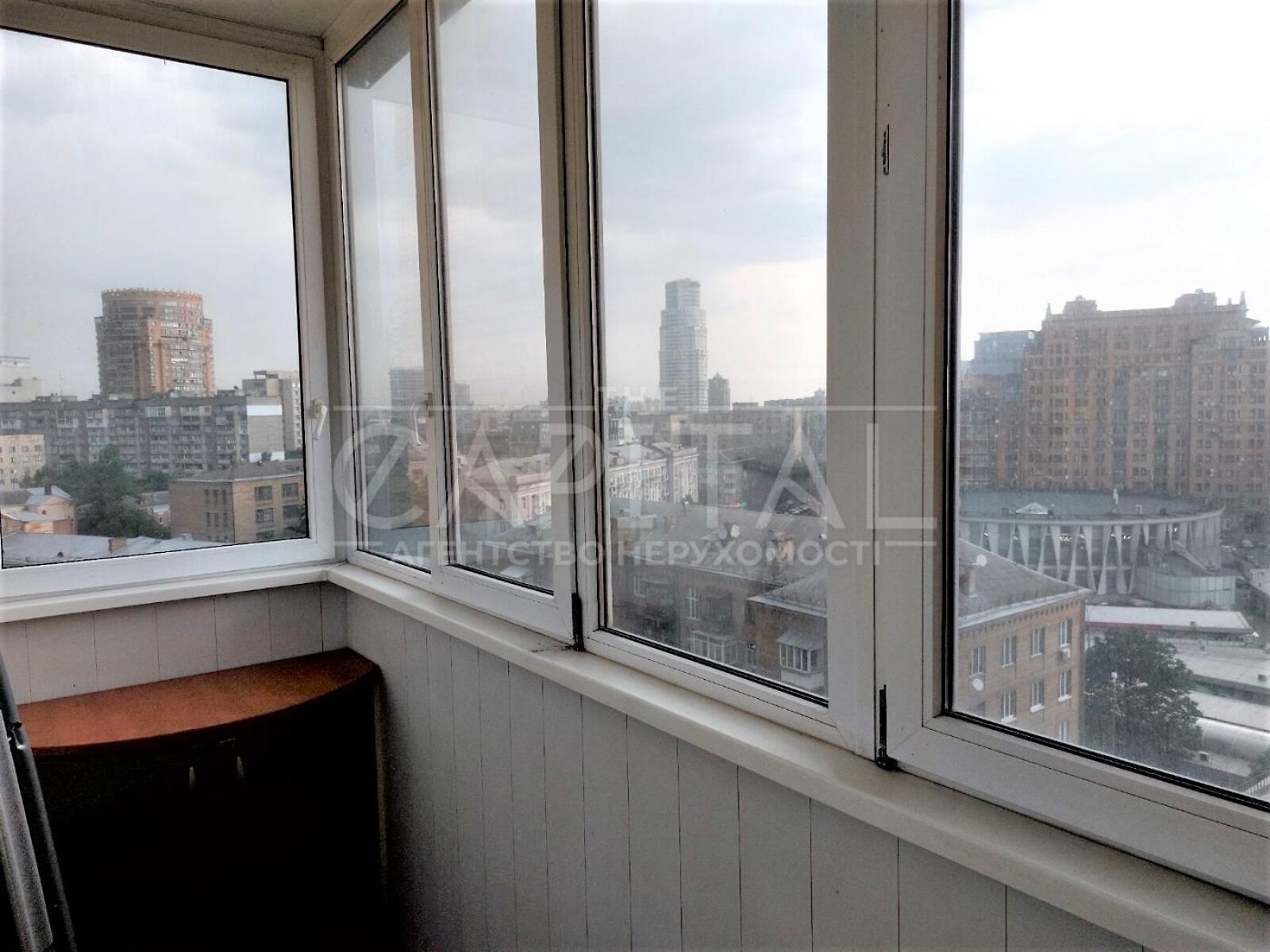 четырехкомнатная квартира в Киеве, район Печерский, на ул. Лескова в аренду на долгий срок помесячно фото 1