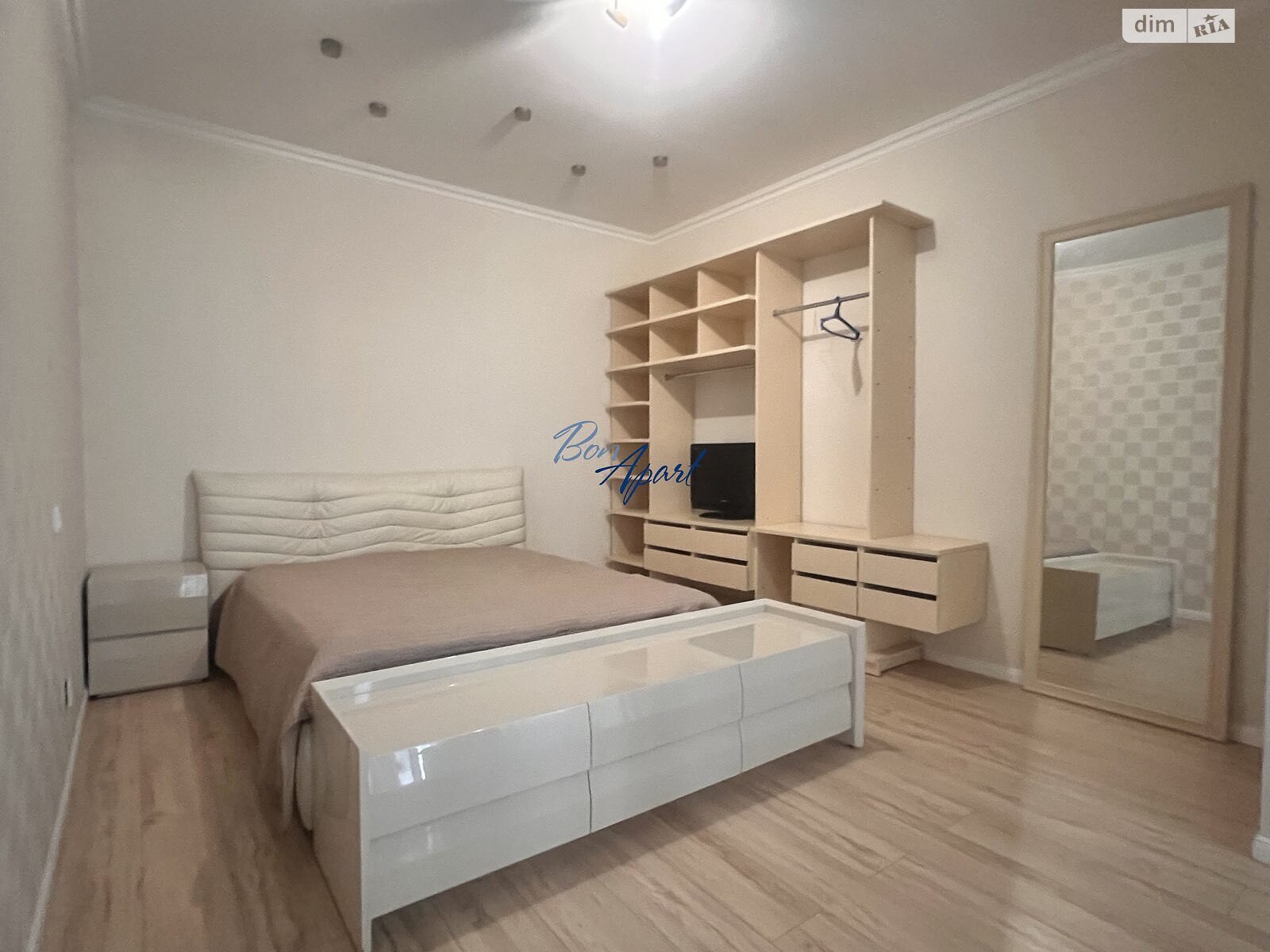 однокімнатна квартира в Києві, район Печерський, на вул. Лейпцизька 13А в довготривалу оренду помісячно фото 1 однокімнатна квартира в Києві, район Печерський, на вул. Лейпцизька 13А в довготривалу оренду помісячно фото 1
