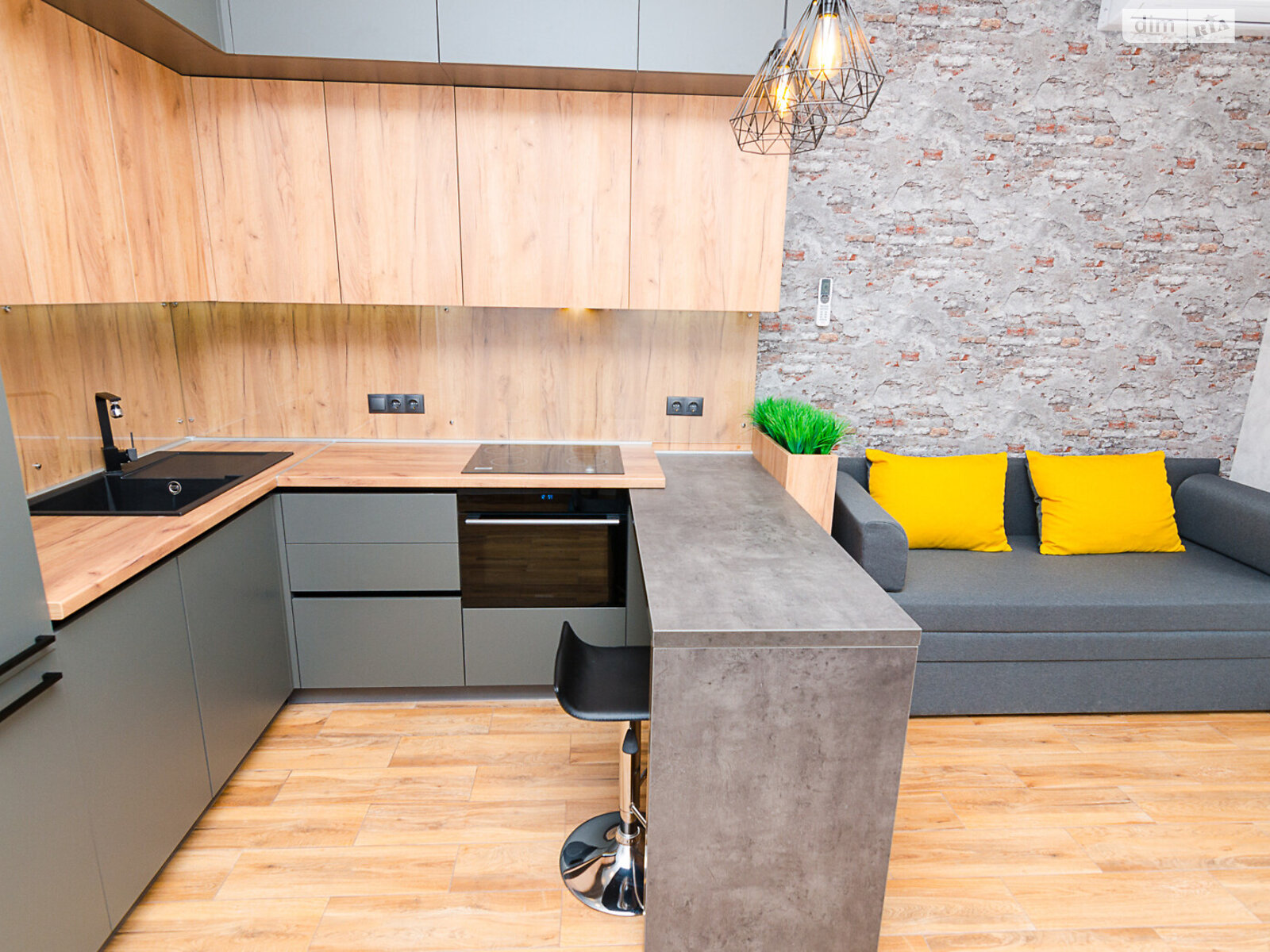 однокомнатная квартира в Киеве, район Печерский, на ул. Саперное Поле 14/55 в аренду на долгий срок помесячно фото 1