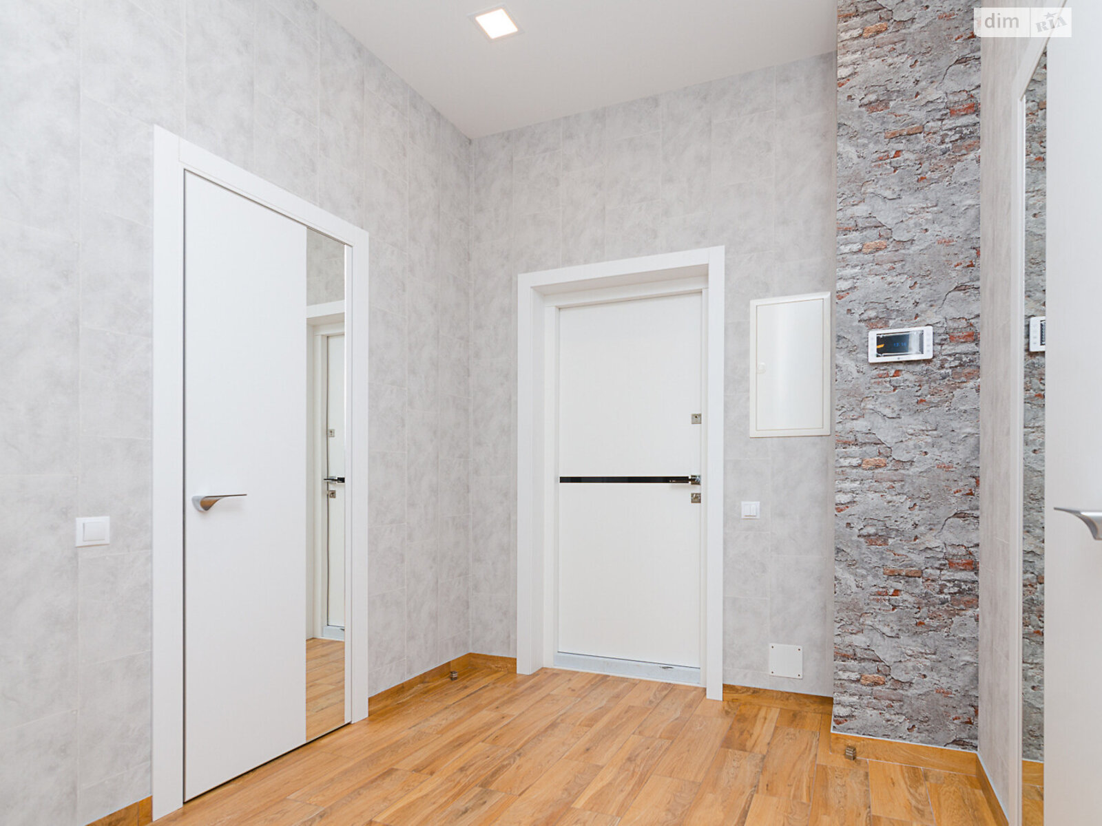 однокомнатная квартира в Киеве, район Печерский, на ул. Саперное Поле 14/55 в аренду на долгий срок помесячно фото 1