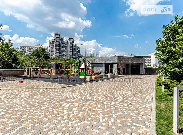 трехкомнатная квартира в Киеве, район Печерский, на ул. Болсуновская 2 в аренду на долгий срок помесячно фото 1 трехкомнатная квартира в Киеве, район Печерский, на ул. Болсуновская 2 в аренду на долгий срок помесячно фото 1