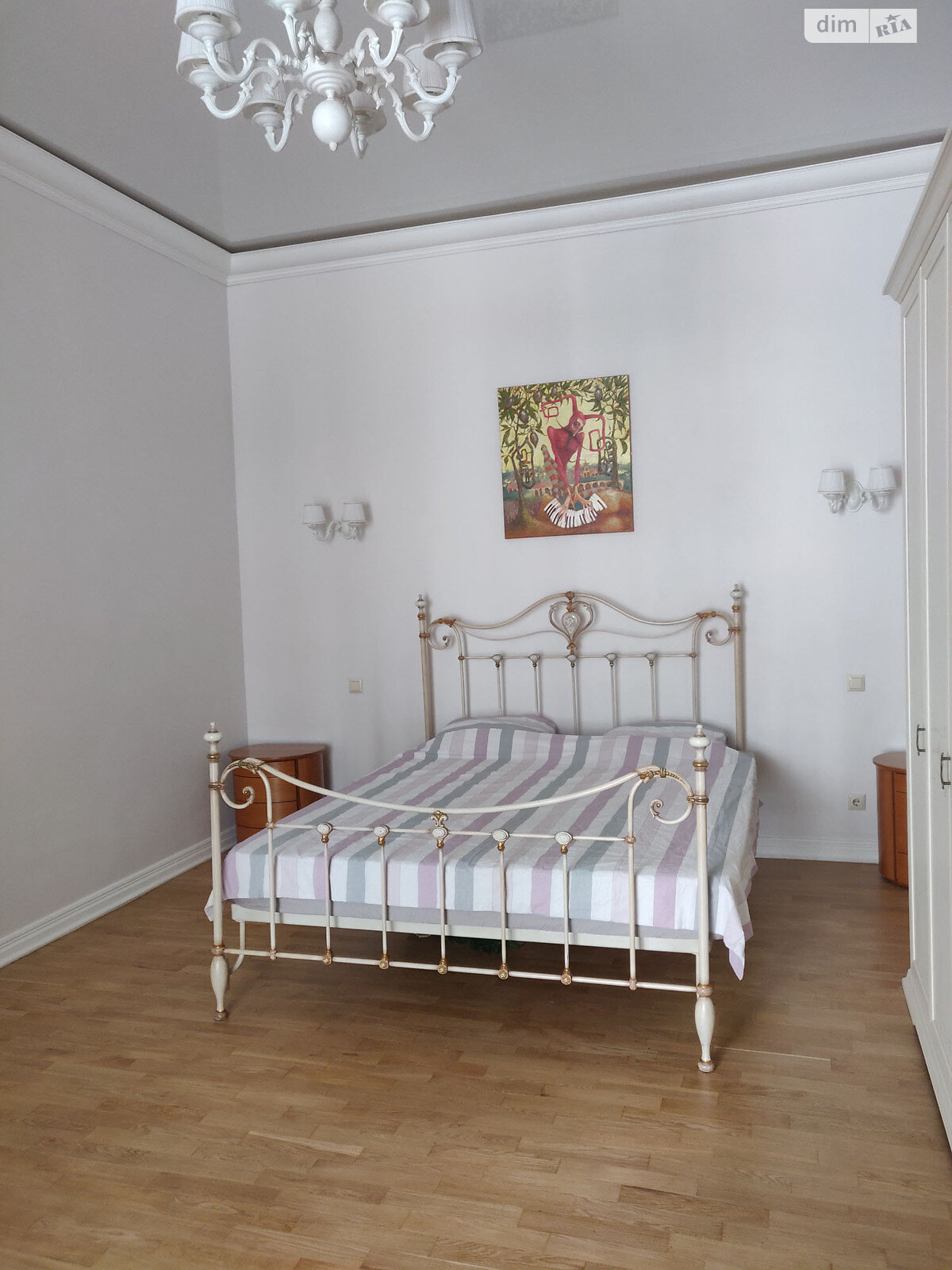 чотирикімнатна квартира в Києві, район Печерський, на вул. Шота Руставелі 12 в довготривалу оренду помісячно фото 1 чотирикімнатна квартира в Києві, район Печерський, на вул. Шота Руставелі 12 в довготривалу оренду помісячно фото 1