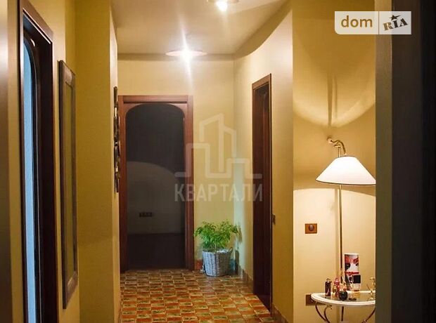 чотирикімнатна квартира з меблями в Києві, район Печерський, на вул. Звіринецька в довготривалу оренду помісячно фото 1 чотирикімнатна квартира з меблями в Києві, район Печерський, на вул. Звіринецька в довготривалу оренду помісячно фото 1