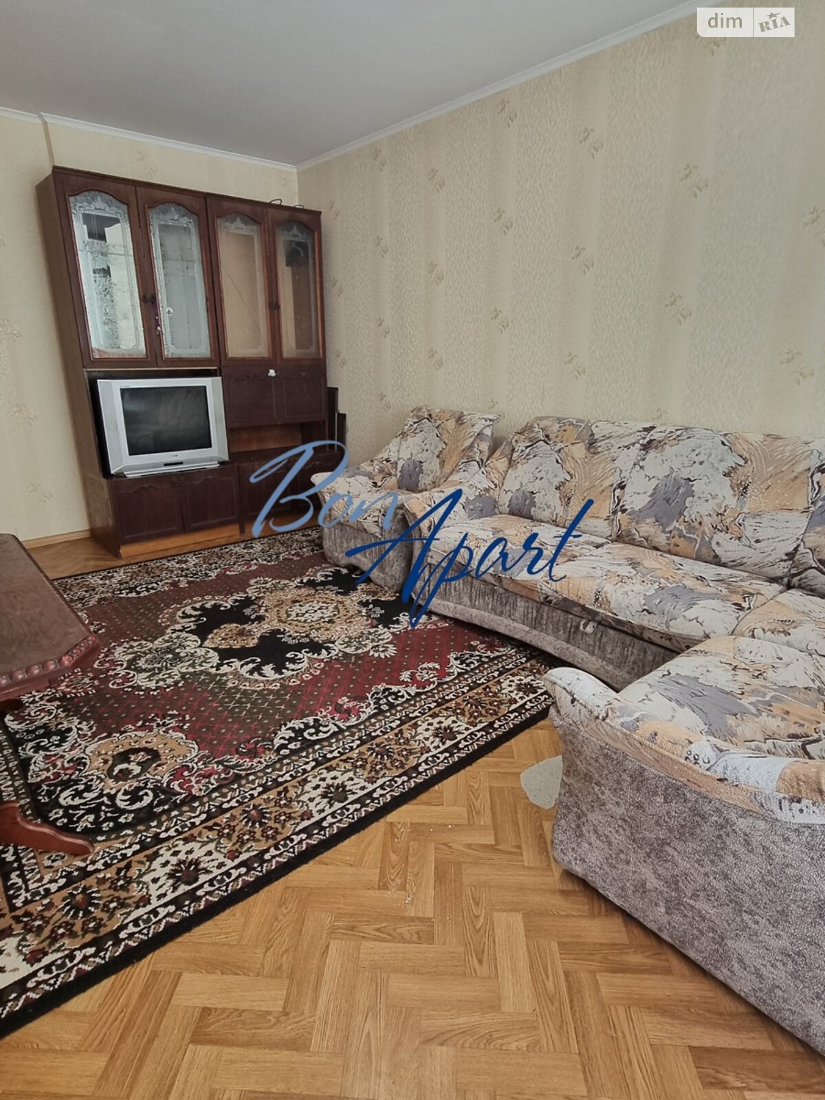 трехкомнатная квартира в Киеве, район Первомайский Массив, на ул. Генерала Геннадия Воробьева 13В в аренду на долгий срок помесячно фото 1 трехкомнатная квартира в Киеве, район Первомайский Массив, на ул. Генерала Геннадия Воробьева 13В в аренду на долгий срок помесячно фото 1
