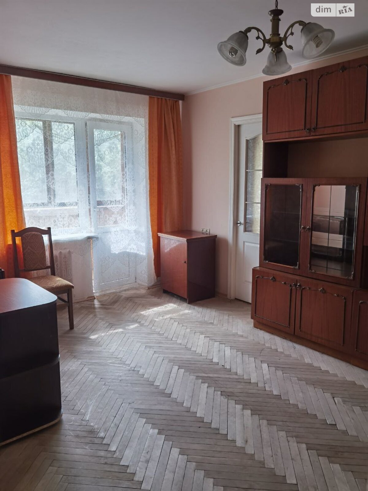 двокімнатна квартира в Києві, район Першотравневий Масив, на вул. Ушинського в довготривалу оренду помісячно фото 1 двокімнатна квартира в Києві, район Першотравневий Масив, на вул. Ушинського в довготривалу оренду помісячно фото 1