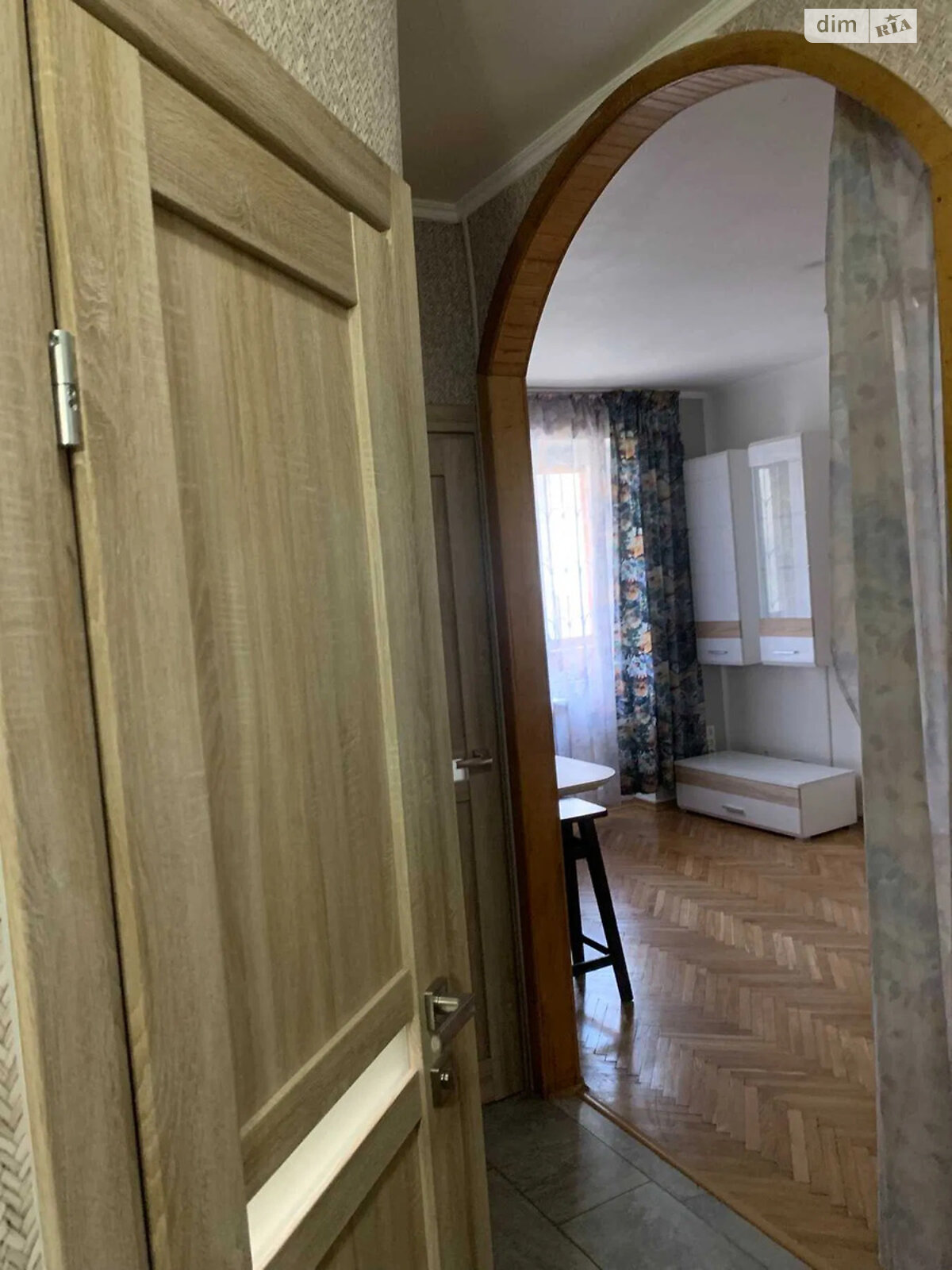 однокімнатна квартира в Києві, район Першотравневий Масив, на вул. Єреванська 11 в довготривалу оренду помісячно фото 1 однокімнатна квартира в Києві, район Першотравневий Масив, на вул. Єреванська 11 в довготривалу оренду помісячно фото 1