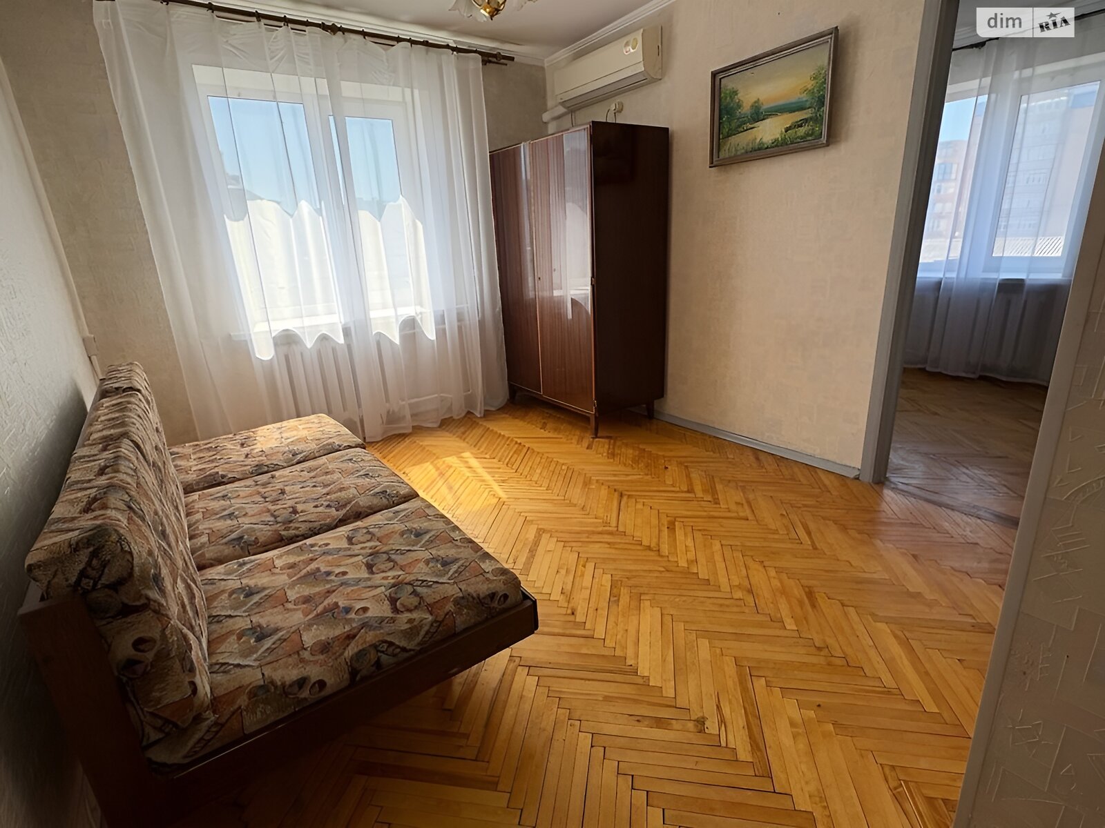 трикімнатна квартира в Києві, на вул. Почайнинська 62 в довготривалу оренду помісячно фото 1 трикімнатна квартира в Києві, на вул. Почайнинська 62 в довготривалу оренду помісячно фото 1
