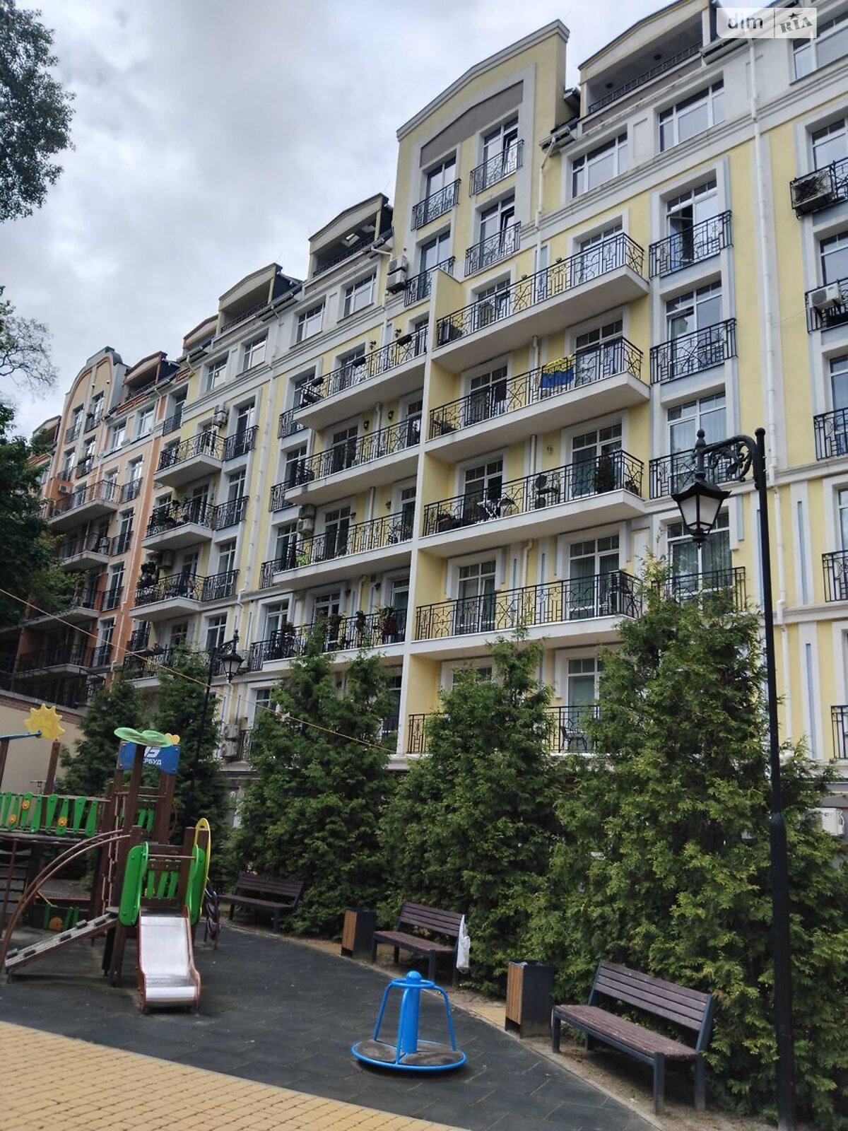 двухкомнатная квартира в Киеве, район Подол, на ул. Дегтярная 7 в аренду на долгий срок помесячно фото 1 двухкомнатная квартира в Киеве, район Подол, на ул. Дегтярная 7 в аренду на долгий срок помесячно фото 1