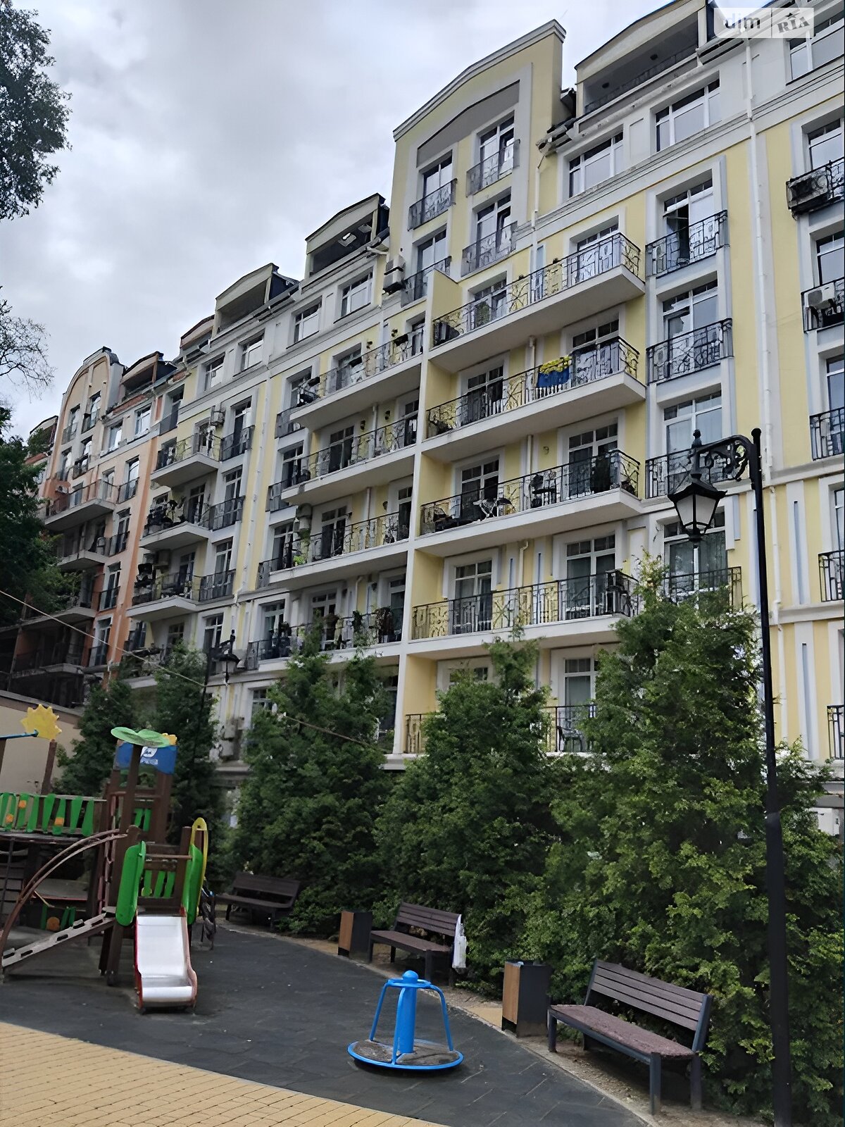 двухкомнатная квартира в Киеве, район Подол, на ул. Дегтярная 7 в аренду на долгий срок помесячно фото 1 двухкомнатная квартира в Киеве, район Подол, на ул. Дегтярная 7 в аренду на долгий срок помесячно фото 1