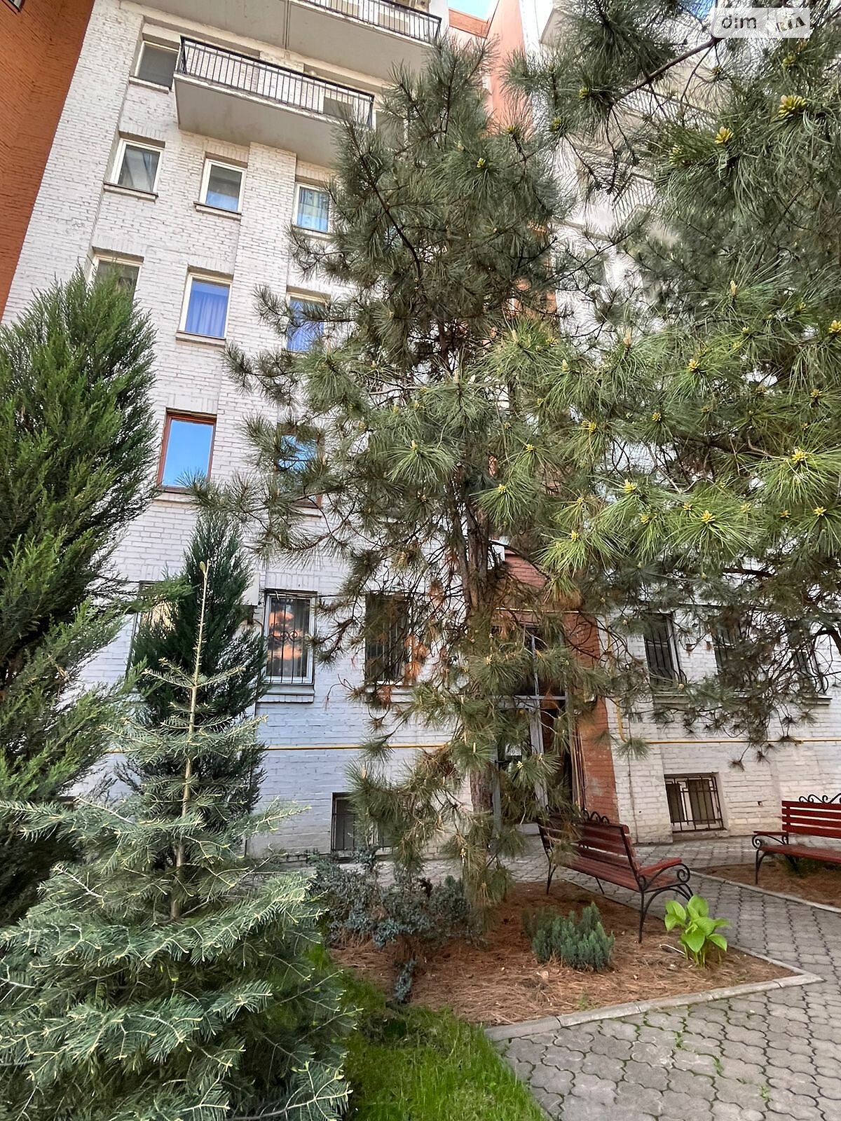 трехкомнатная квартира в Киеве, район Подол, на ул. Еленовская 10 в аренду на долгий срок помесячно фото 1 трехкомнатная квартира в Киеве, район Подол, на ул. Еленовская 10 в аренду на долгий срок помесячно фото 1