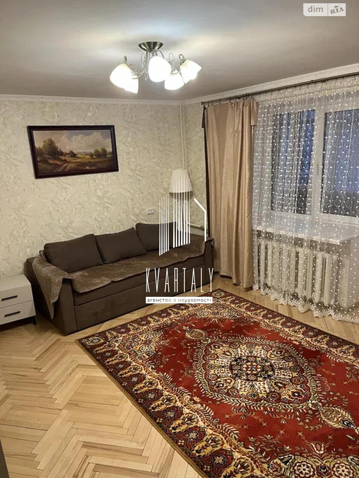 двокімнатна квартира в Києві, район Поділ, на вул. Межигірська 43 в довготривалу оренду помісячно фото 1 двокімнатна квартира в Києві, район Поділ, на вул. Межигірська 43 в довготривалу оренду помісячно фото 1