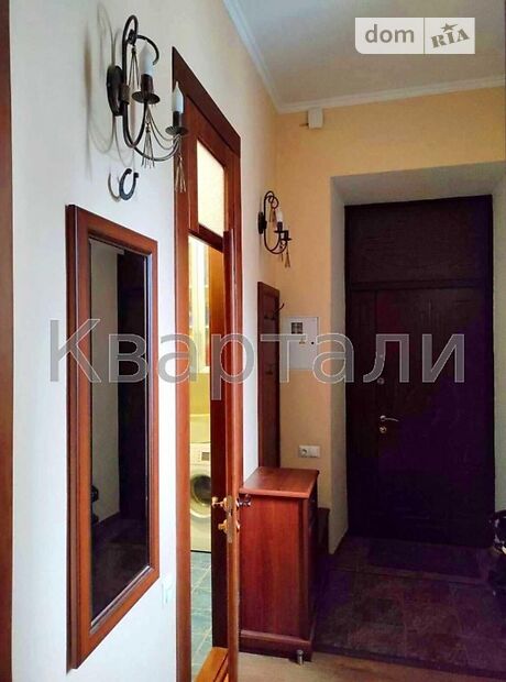 трехкомнатная квартира с мебелью в Киеве, район Подол, на ул. Набережно-Крещатицкая 7 в аренду на долгий срок помесячно фото 1 трехкомнатная квартира с мебелью в Киеве, район Подол, на ул. Набережно-Крещатицкая 7 в аренду на долгий срок помесячно фото 1