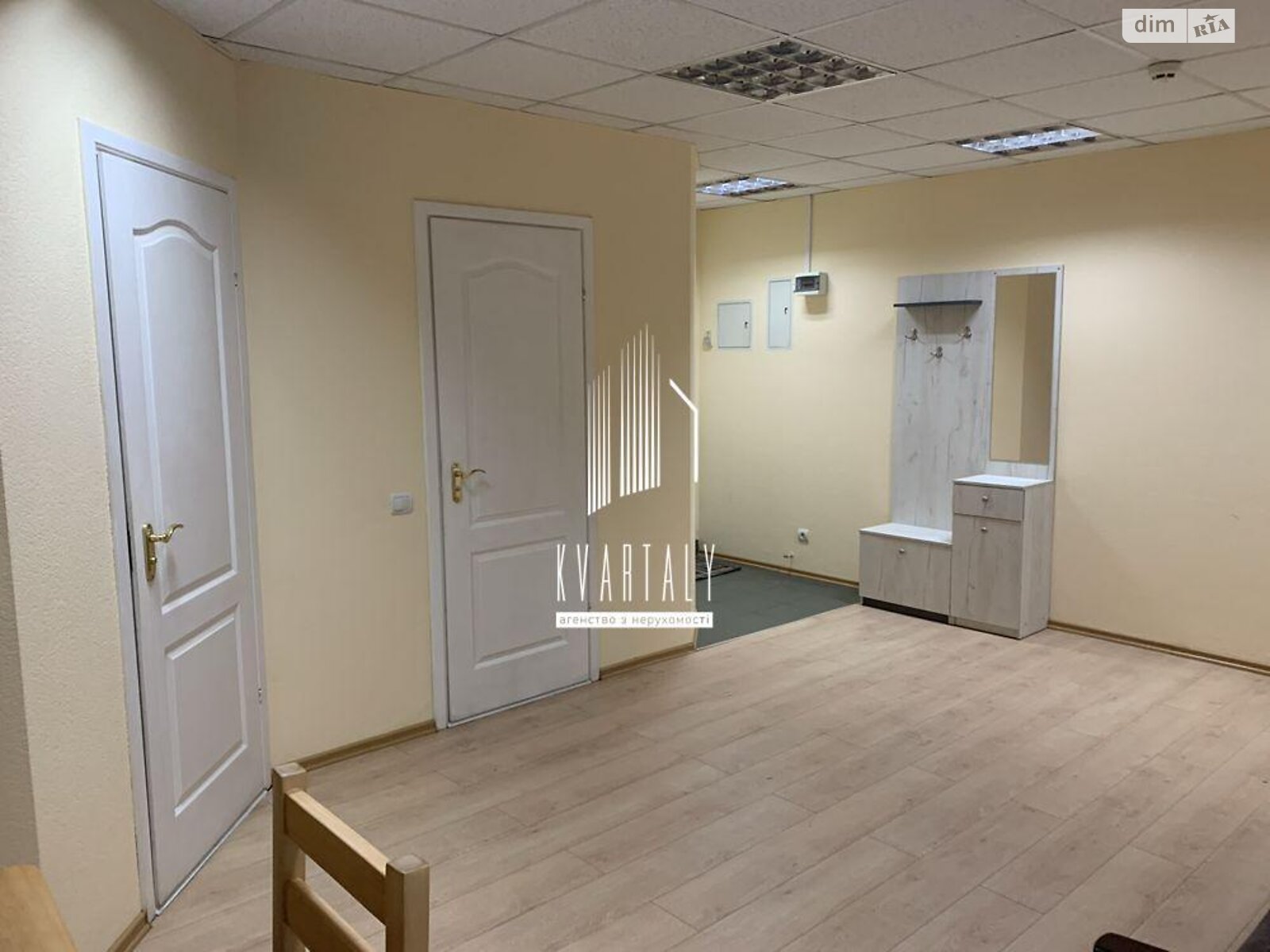 однокімнатна квартира в Києві, район Поділ, на вул. Набережно-Хрещатицька 3А в довготривалу оренду помісячно фото 1 однокімнатна квартира в Києві, район Поділ, на вул. Набережно-Хрещатицька 3А в довготривалу оренду помісячно фото 1