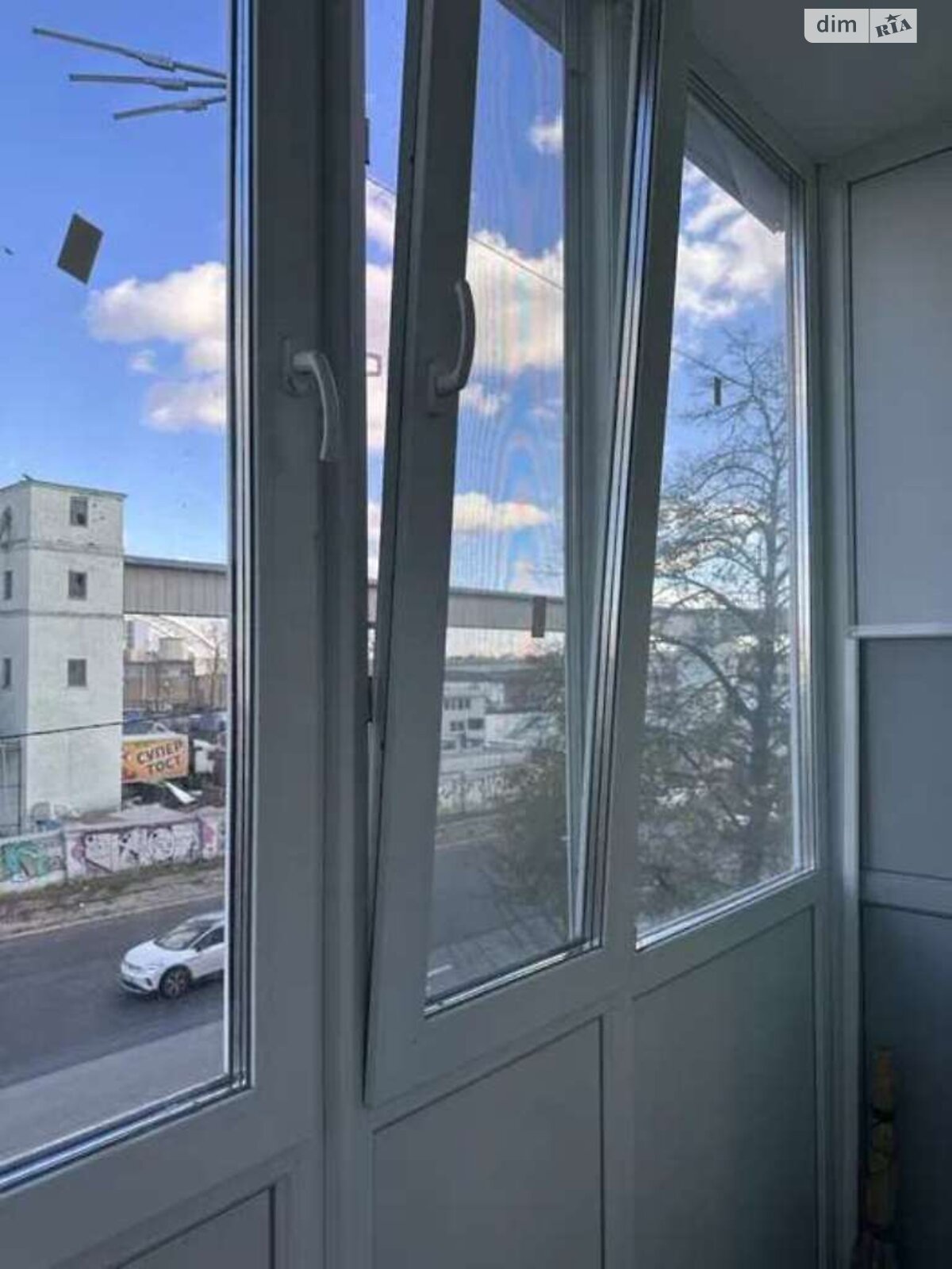 однокімнатна квартира в Києві, район Поділ, на вул. Набережно-Хрещатицька 33 в довготривалу оренду помісячно фото 1 однокімнатна квартира в Києві, район Поділ, на вул. Набережно-Хрещатицька 33 в довготривалу оренду помісячно фото 1