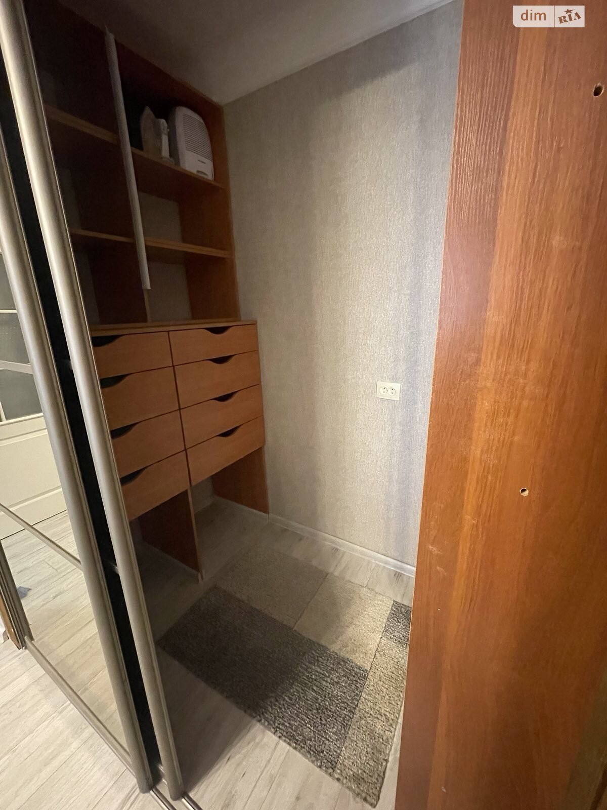 однокімнатна квартира в Києві, район Поділ, на вул. Набережно-Хрещатицька в довготривалу оренду помісячно фото 1 однокімнатна квартира в Києві, район Поділ, на вул. Набережно-Хрещатицька в довготривалу оренду помісячно фото 1