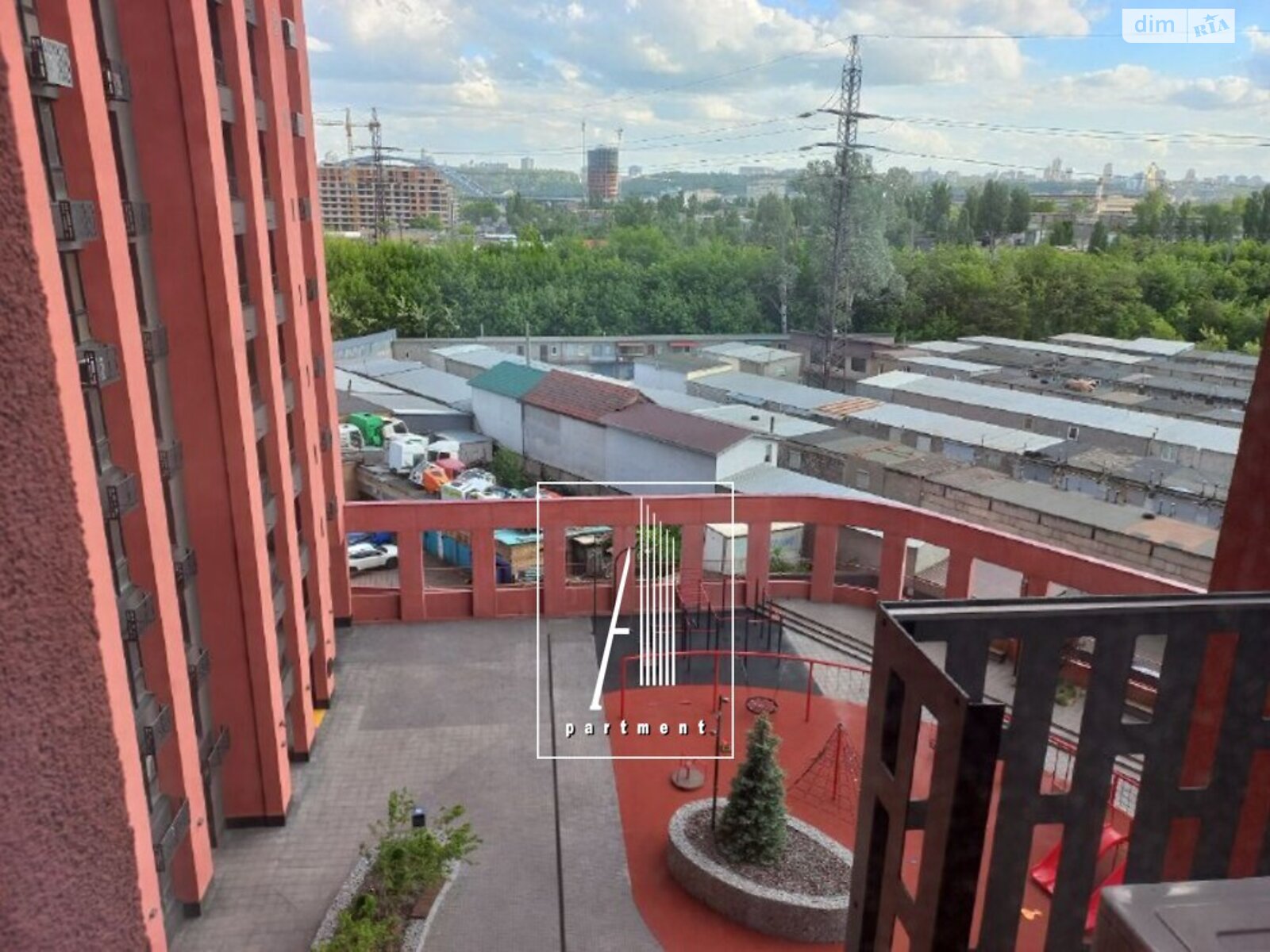 двухкомнатная квартира в Киеве, район Подол, на ул. Набережно-Рыбальская 27 в аренду на долгий срок помесячно фото 1