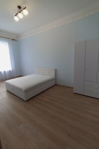 двухкомнатная квартира в Киеве, район Подол, на ул. Нижний Вал 37/20 в аренду на долгий срок помесячно фото 2 двухкомнатная квартира в Киеве, район Подол, на ул. Нижний Вал 37/20 в аренду на долгий срок помесячно фото 2