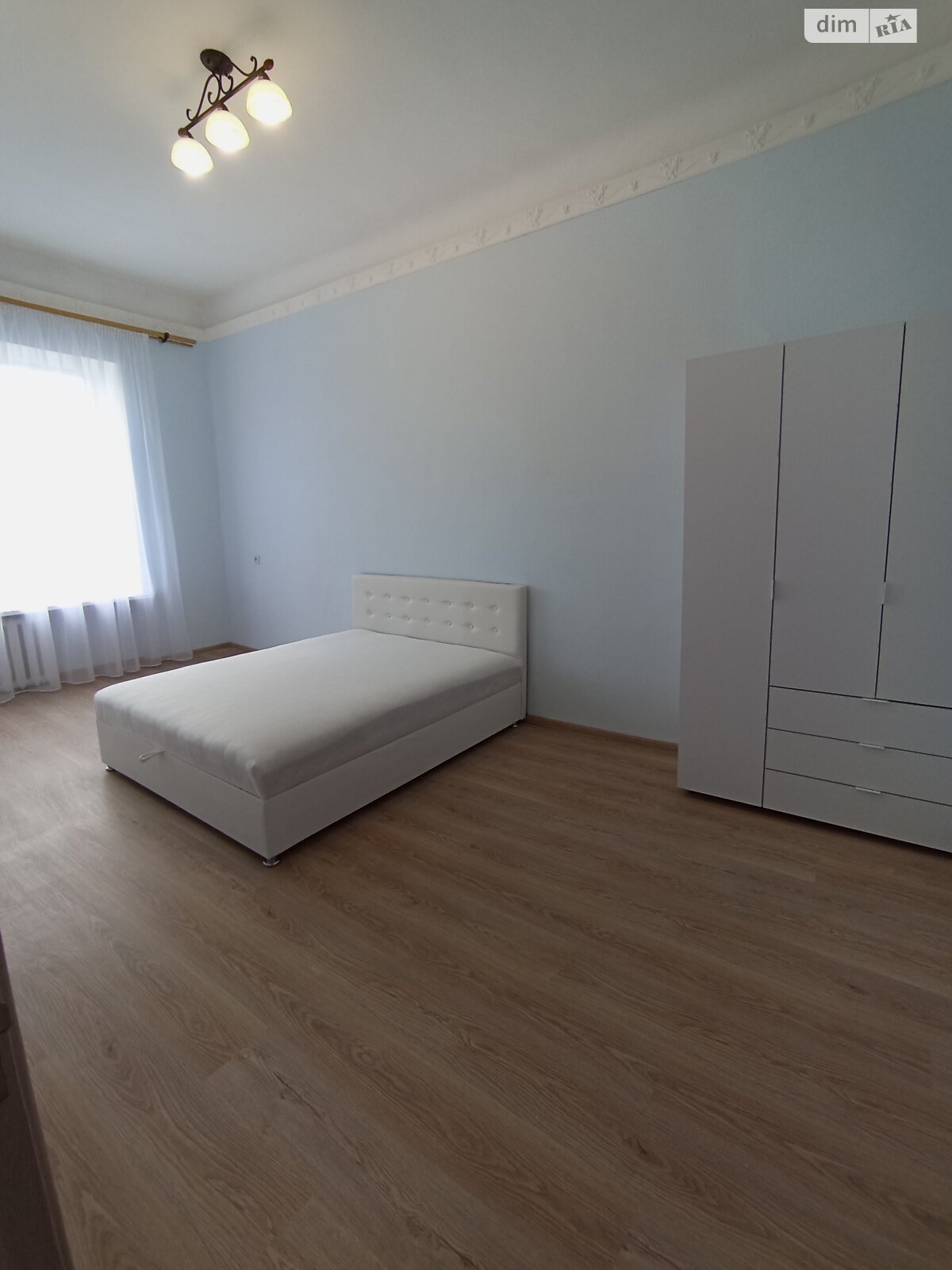 двухкомнатная квартира в Киеве, район Подол, на ул. Нижний Вал 37/20 в аренду на долгий срок помесячно фото 1 двухкомнатная квартира в Киеве, район Подол, на ул. Нижний Вал 37/20 в аренду на долгий срок помесячно фото 1