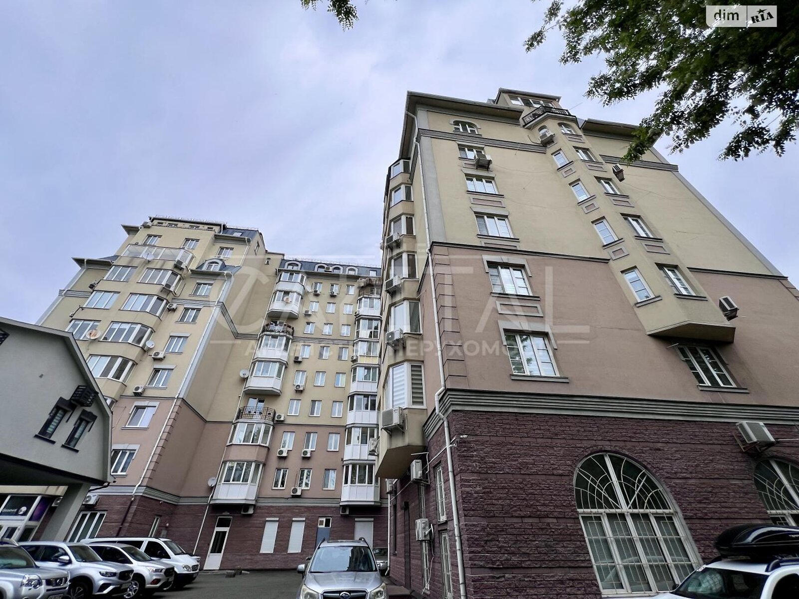 трехкомнатная квартира в Киеве, район Подол, на ул. Почайнинская 25/49 в аренду на долгий срок помесячно фото 1 трехкомнатная квартира в Киеве, район Подол, на ул. Почайнинская 25/49 в аренду на долгий срок помесячно фото 1