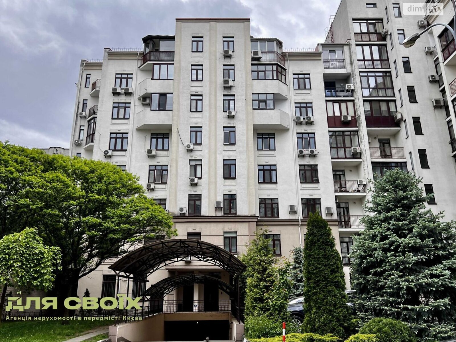 трикімнатна квартира в Києві, район Поділ, на вул. Щекавицька 30/39 в довготривалу оренду помісячно фото 1 трикімнатна квартира в Києві, район Поділ, на вул. Щекавицька 30/39 в довготривалу оренду помісячно фото 1