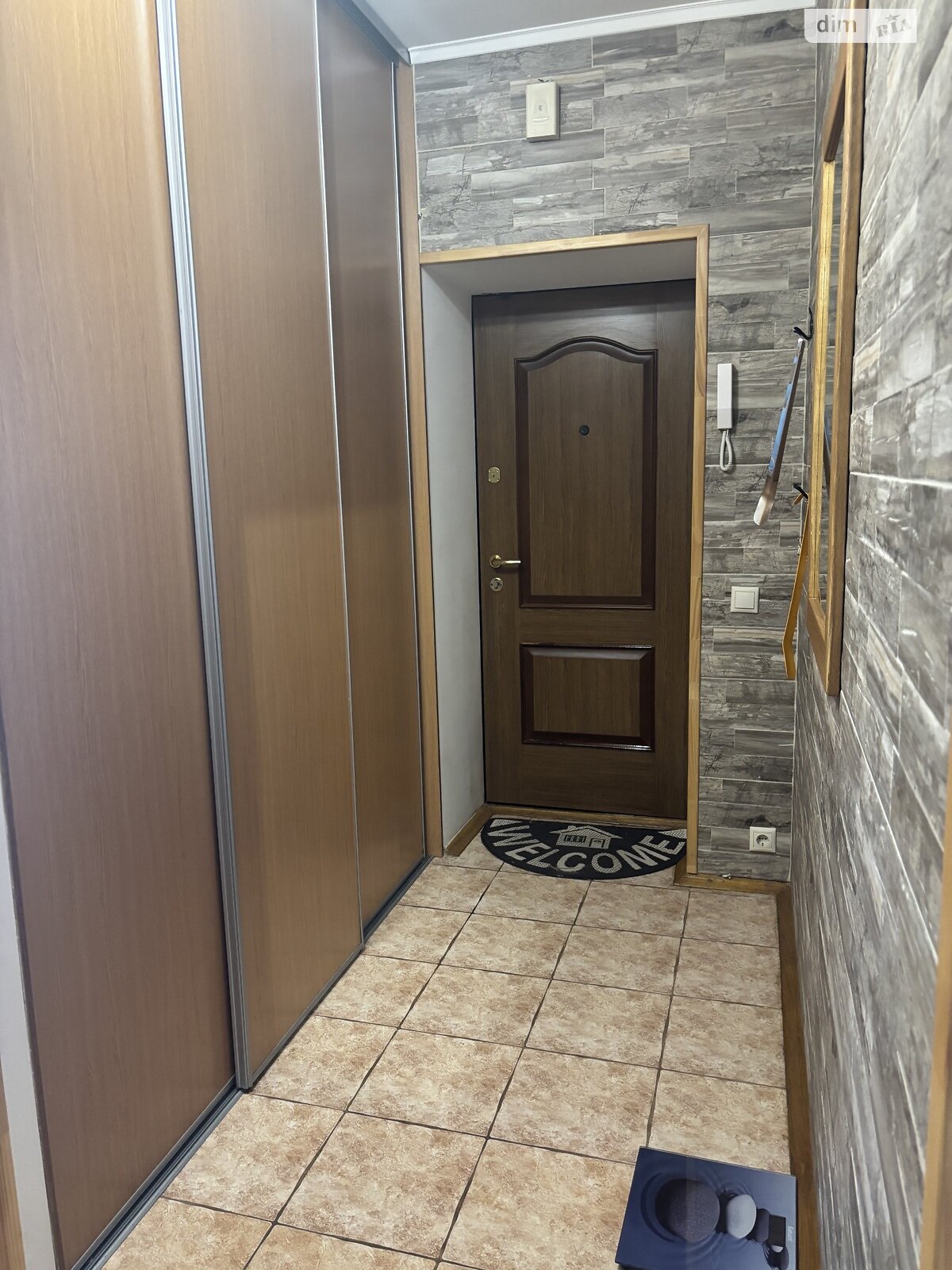 трикімнатна квартира в Києві, район Поділ, на вул. Юрківська 28, кв. 39 в довготривалу оренду помісячно фото 1 трикімнатна квартира в Києві, район Поділ, на вул. Юрківська 28, кв. 39 в довготривалу оренду помісячно фото 1