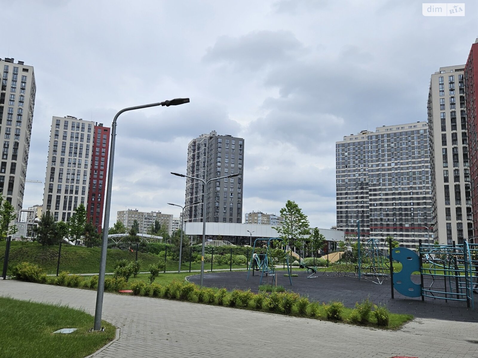 однокомнатная квартира в Киеве, район Подольский, на ул. Александра Олеся 10 в аренду на долгий срок помесячно фото 1 однокомнатная квартира в Киеве, район Подольский, на ул. Александра Олеся 10 в аренду на долгий срок помесячно фото 1