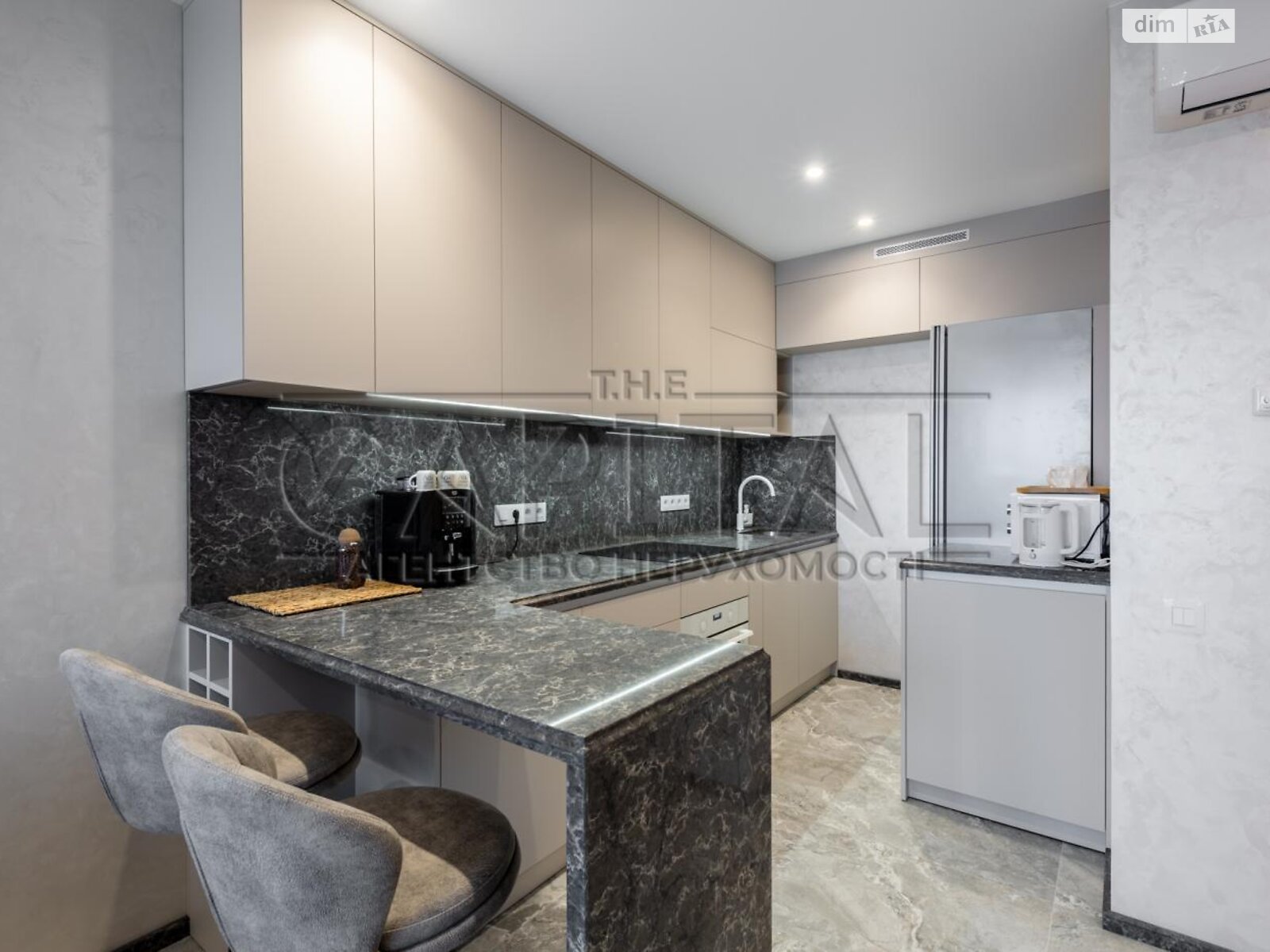 однокомнатная квартира в Киеве, район Подольский, на ул. Ивана Выговского 44 в аренду на долгий срок помесячно фото 1