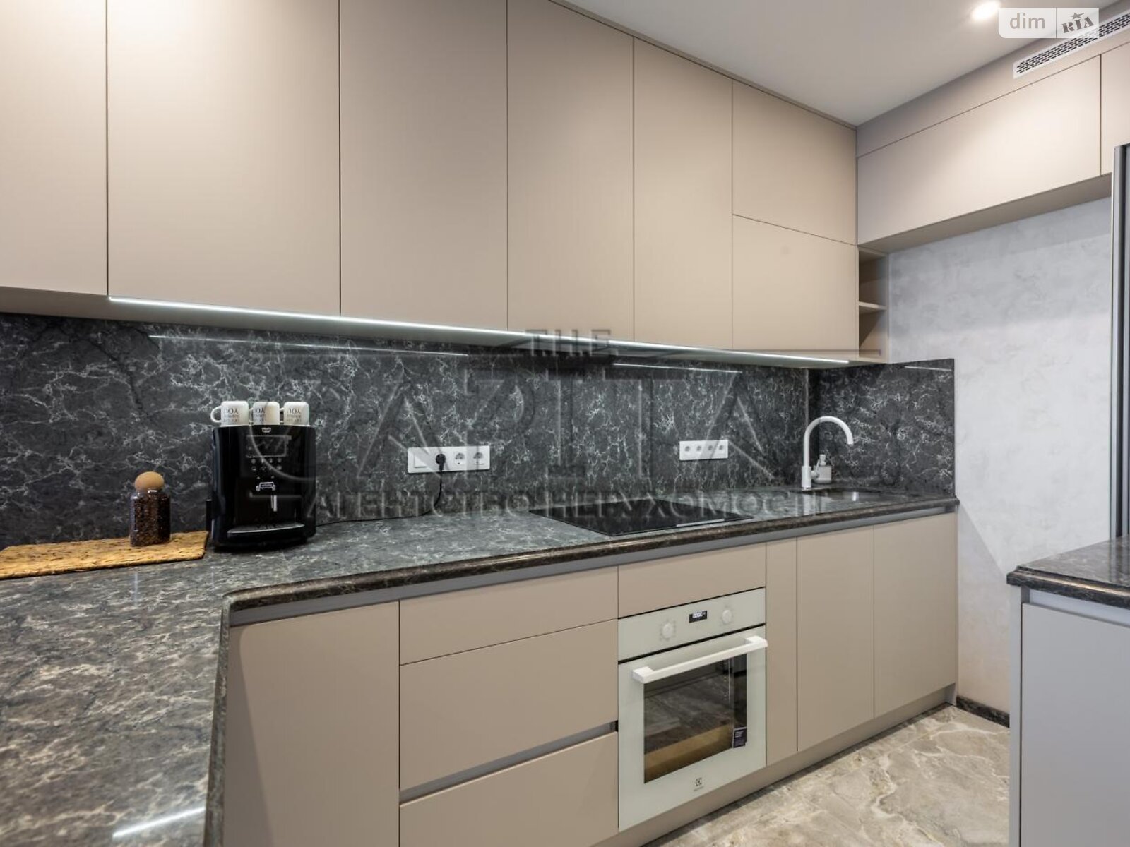 однокомнатная квартира в Киеве, район Подольский, на ул. Ивана Выговского 44 в аренду на долгий срок помесячно фото 1