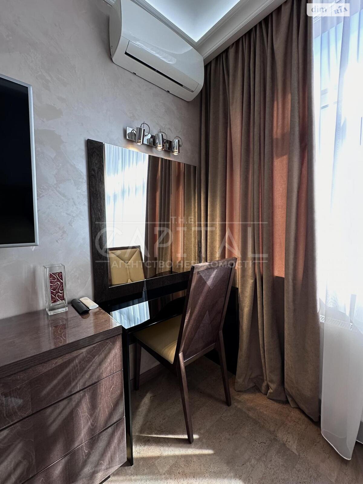трехкомнатная квартира с мебелью в Киеве, район Подольский, на ул. Глубочицкая 32А в аренду на долгий срок помесячно фото 1