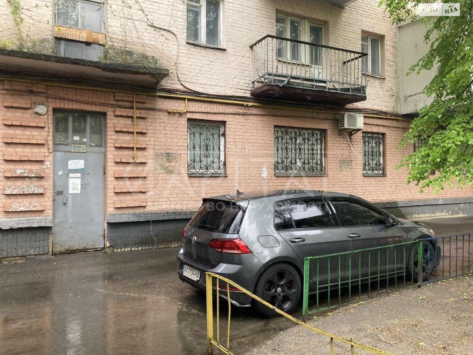 трикімнатна квартира в Києві, район Подільський, на вул. Набережно-Хрещатицька 3 в довготривалу оренду помісячно фото 1 трикімнатна квартира в Києві, район Подільський, на вул. Набережно-Хрещатицька 3 в довготривалу оренду помісячно фото 1