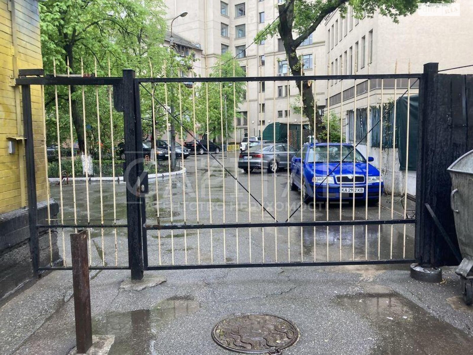 трикімнатна квартира в Києві, район Подільський, на вул. Набережно-Хрещатицька 3 в довготривалу оренду помісячно фото 1 трикімнатна квартира в Києві, район Подільський, на вул. Набережно-Хрещатицька 3 в довготривалу оренду помісячно фото 1