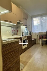 двухкомнатная квартира в Киеве, район Подольский, на ул. Наталии Ужвий 12 в аренду на долгий срок помесячно фото 2