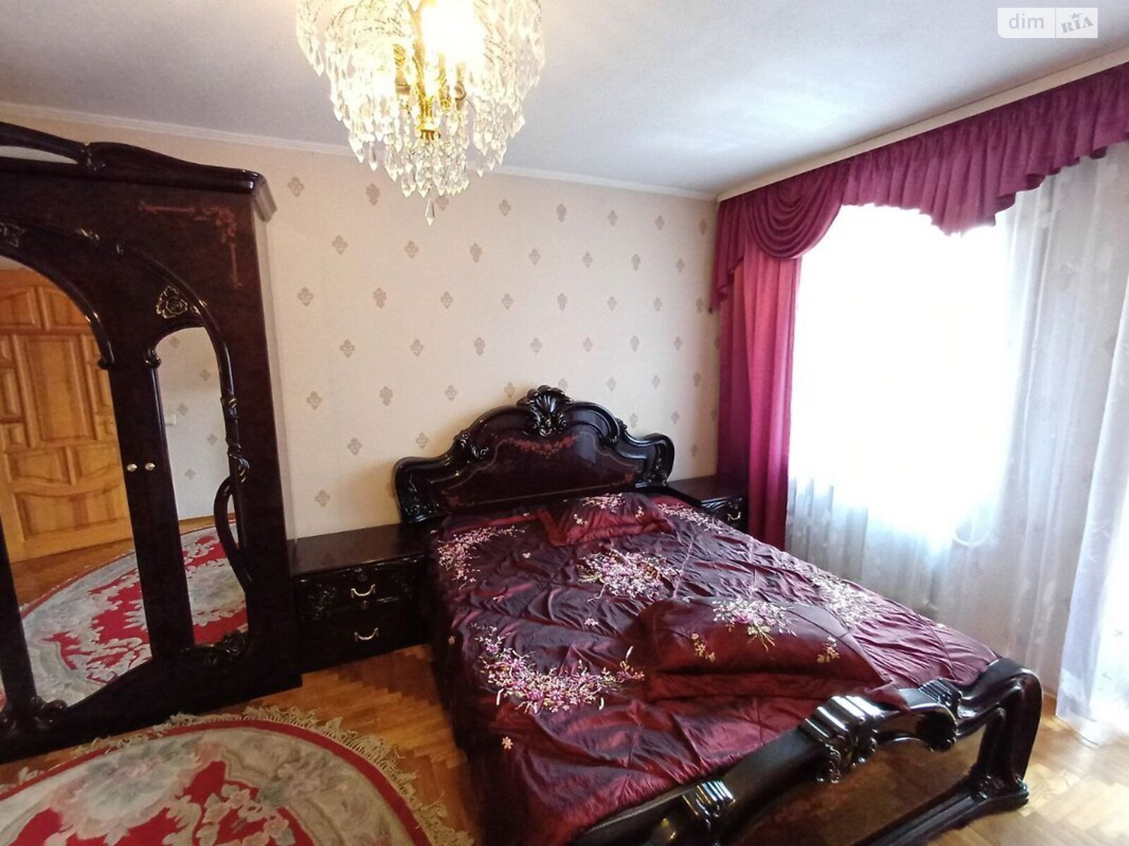 чотирикімнатна квартира в Києві, район Подільський, на вул. Оболонська 47 в довготривалу оренду помісячно фото 1 чотирикімнатна квартира в Києві, район Подільський, на вул. Оболонська 47 в довготривалу оренду помісячно фото 1