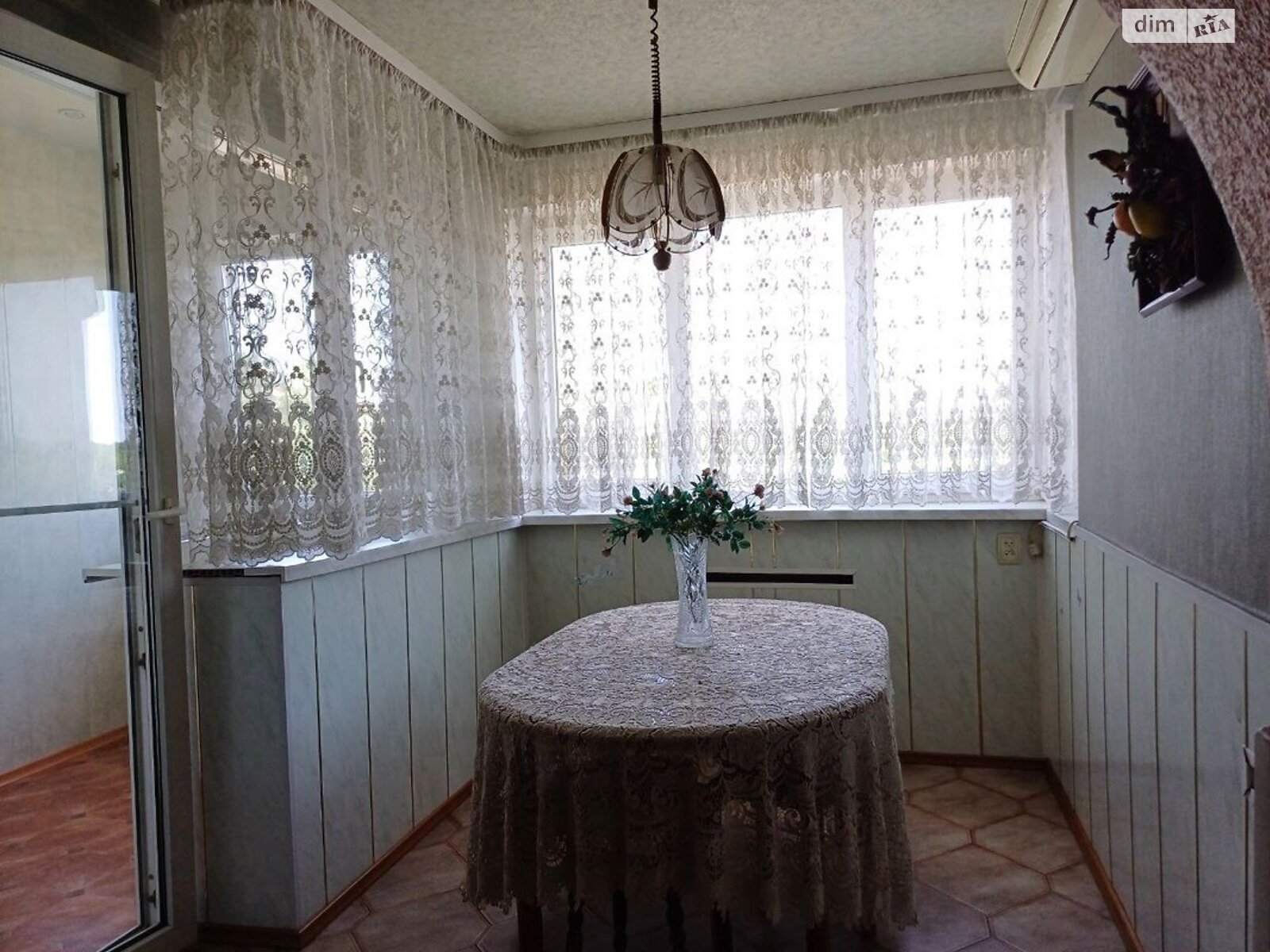 чотирикімнатна квартира в Києві, район Подільський, на вул. Оболонська 47 в довготривалу оренду помісячно фото 1 чотирикімнатна квартира в Києві, район Подільський, на вул. Оболонська 47 в довготривалу оренду помісячно фото 1